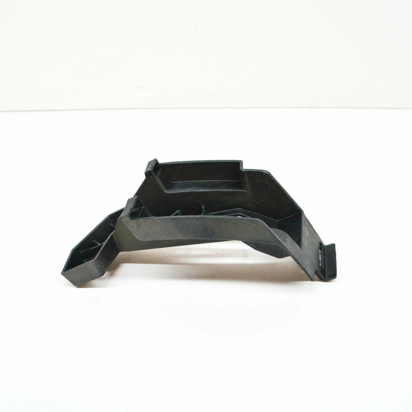 NEW MERCEDES-BENZ C W204 REAR RIGHT BUMPER SUPPORT BRACKET A2048854914 ORIGINAL