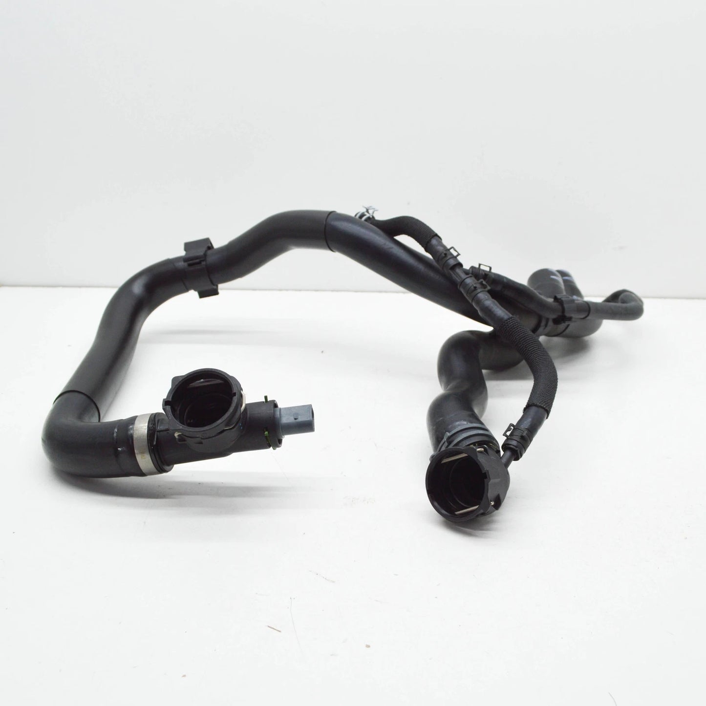 NEW AUDI A1 SPORTBACK GB RIGHT WATER COOLANT RADIATOR HOSE 2Q0121049AK