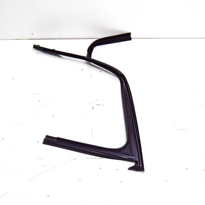 NEW MERCEDES-BENZ C W205 FRONT RIGHT DOOR WINDOW SEAL A2057256600 ORIGINAL