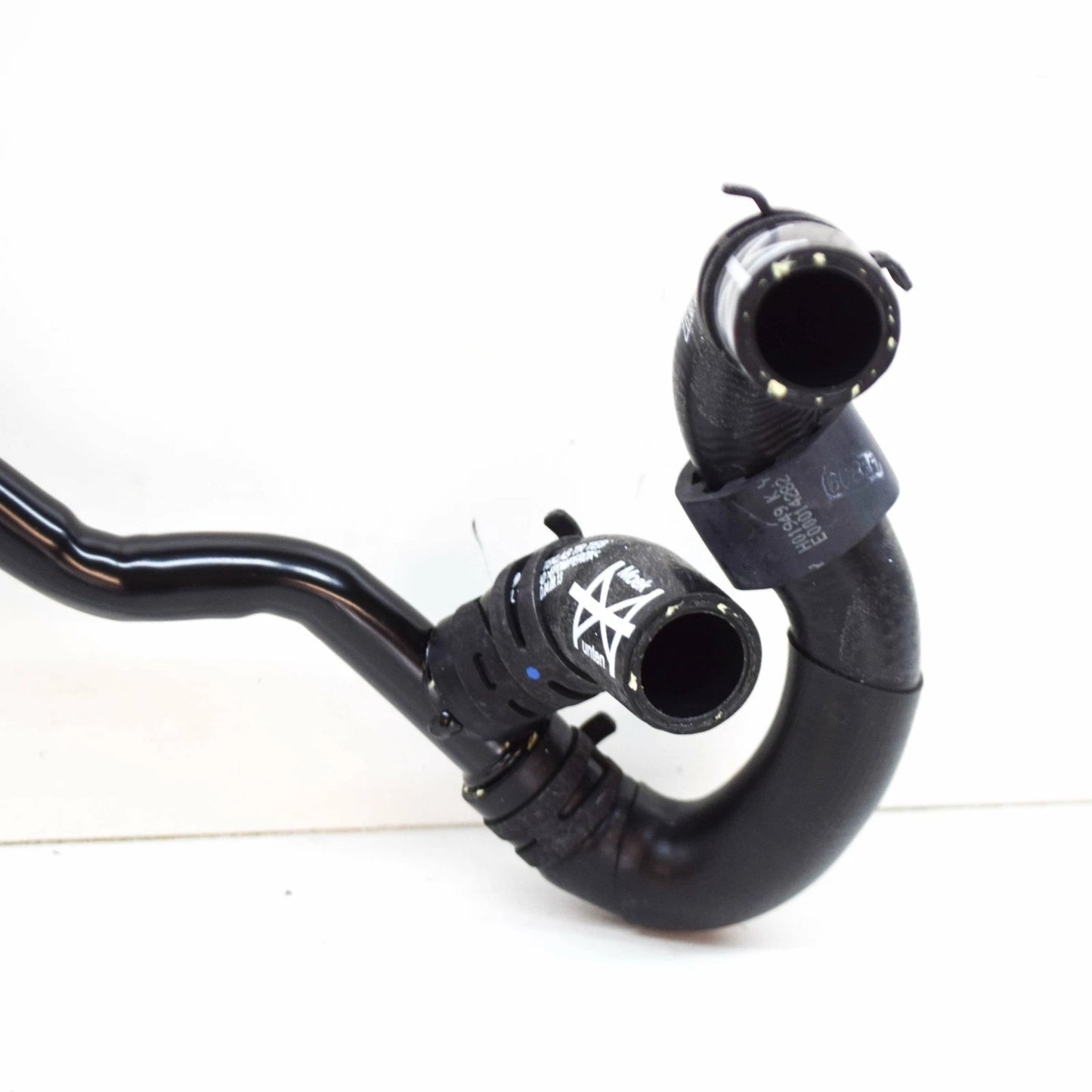 NEW VOLKSWAGEN GOLF MK7 ENGINE COOLANT HOSE 04L121064AQ