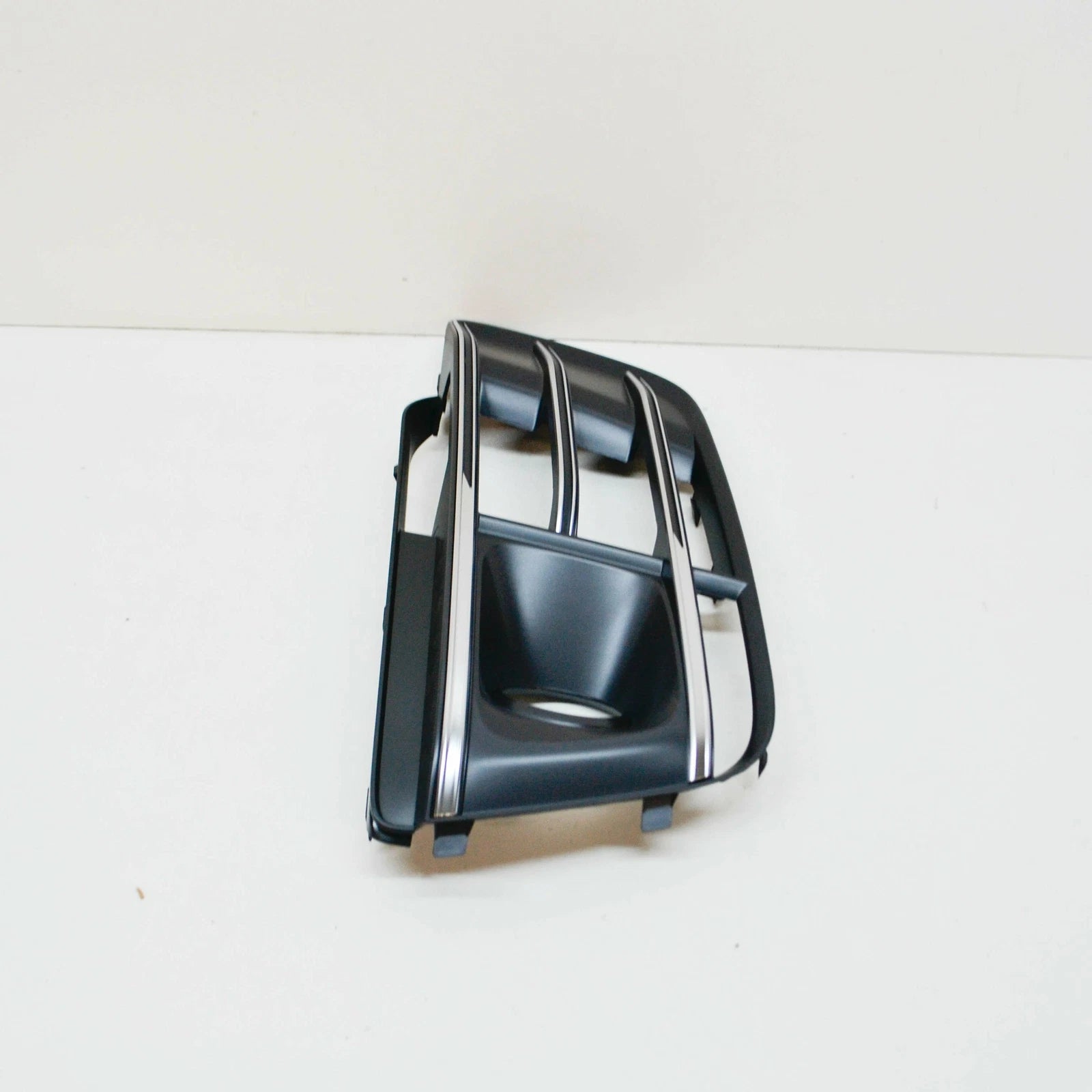 NEW AUDI SQ5 FRONT BUMPER FOG LIGHT GRILL LEFT SIDE 80A807679PRU6 2018