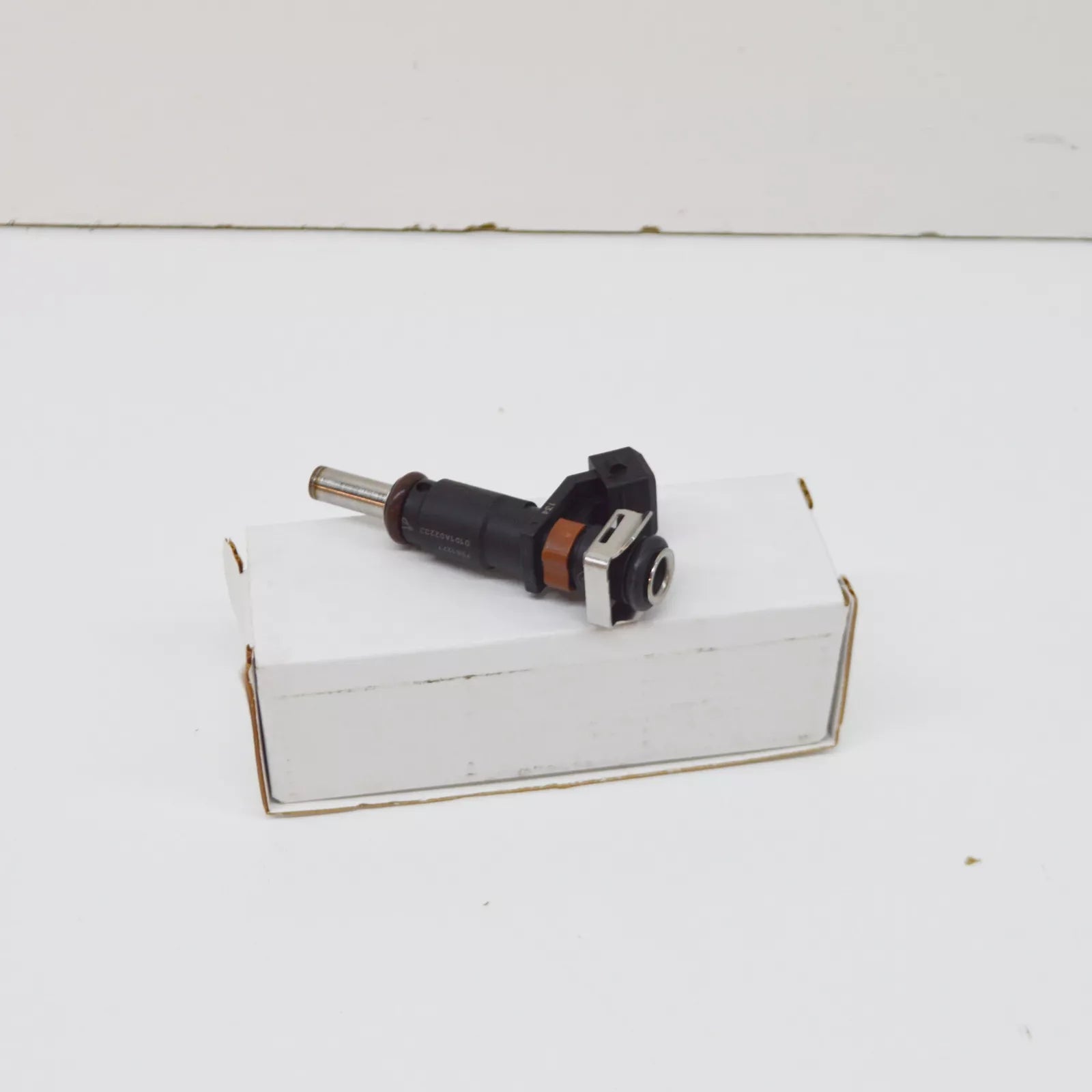 NEW BMW E60 E81 E82 E84 E87 E88 E90 FUEL INJECTOR 7561277 13537561277 ORIGINAL