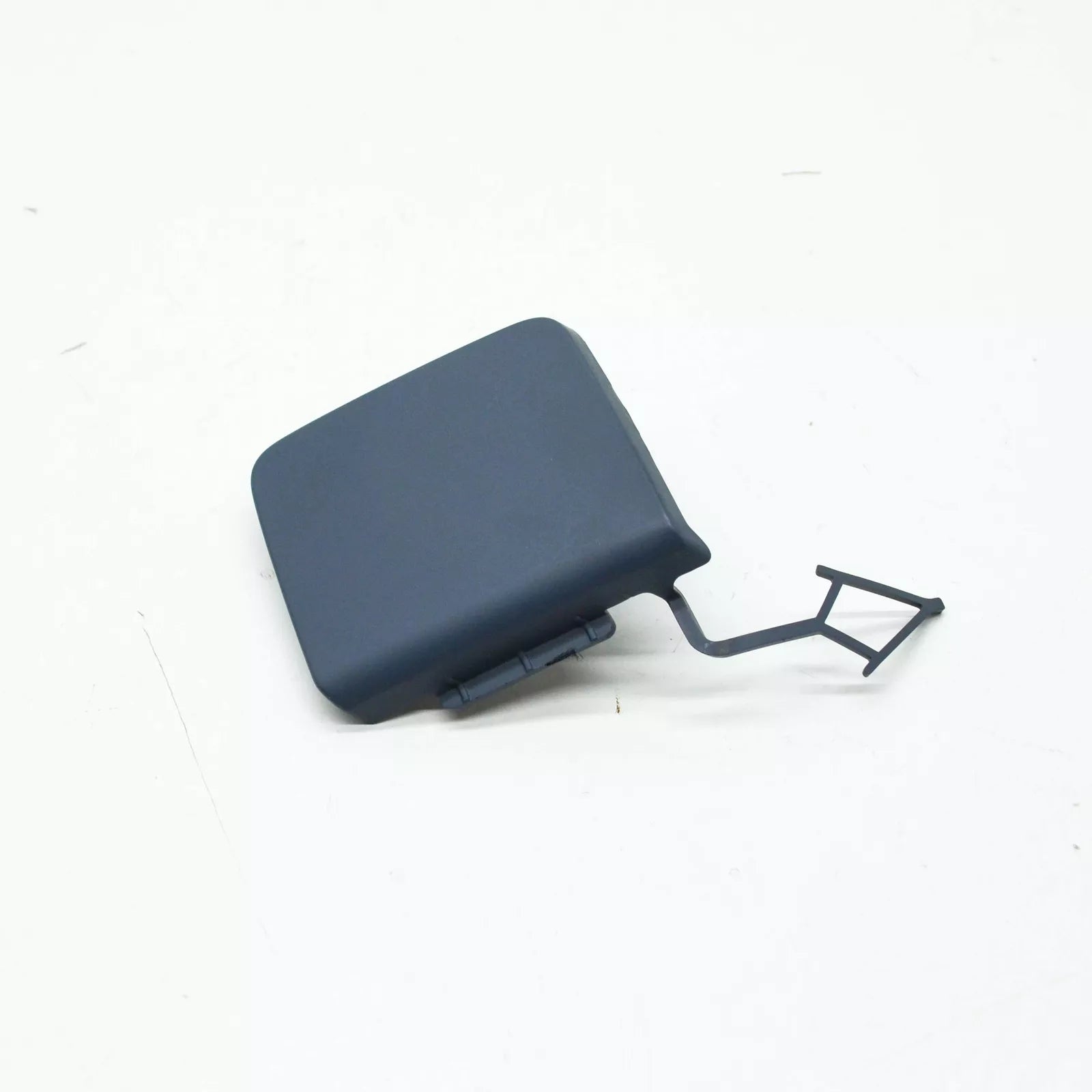 NEW VOLKSWAGEN BEETLE 5C A5 REAR BUMPER TOW HOOK EYE COVER 5C5807441AGRU