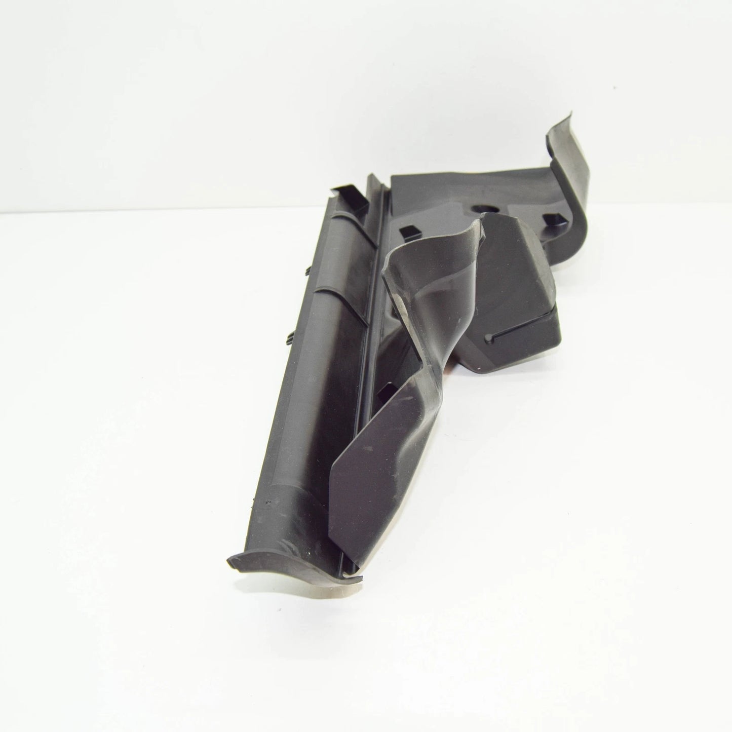 NEW MB SPRINTER W907 W910 LEFT RADIATOR AIR DEFLECTOR A9075050300 ORIGINAL