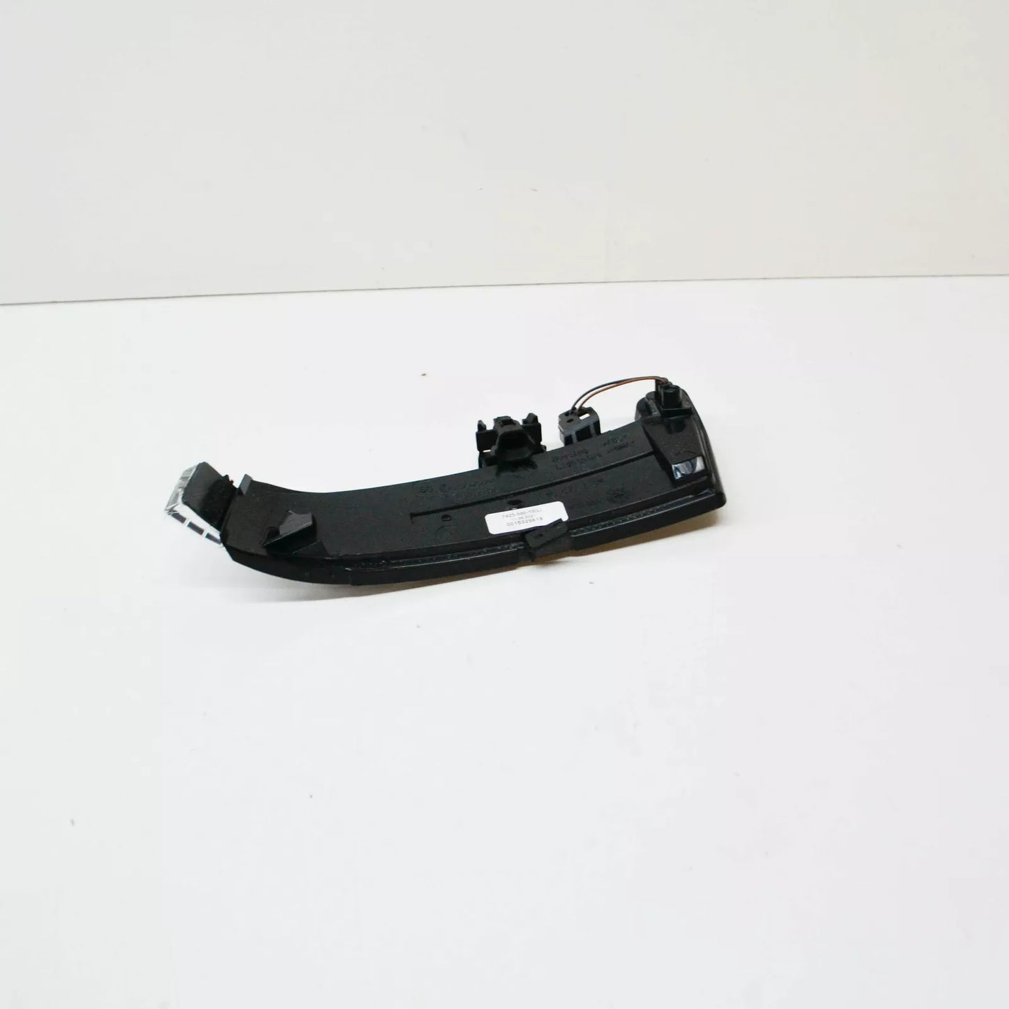 NEW MB E W212 FRONT LEFT DOOR MIRROR TURN INDICATOR A2129067201