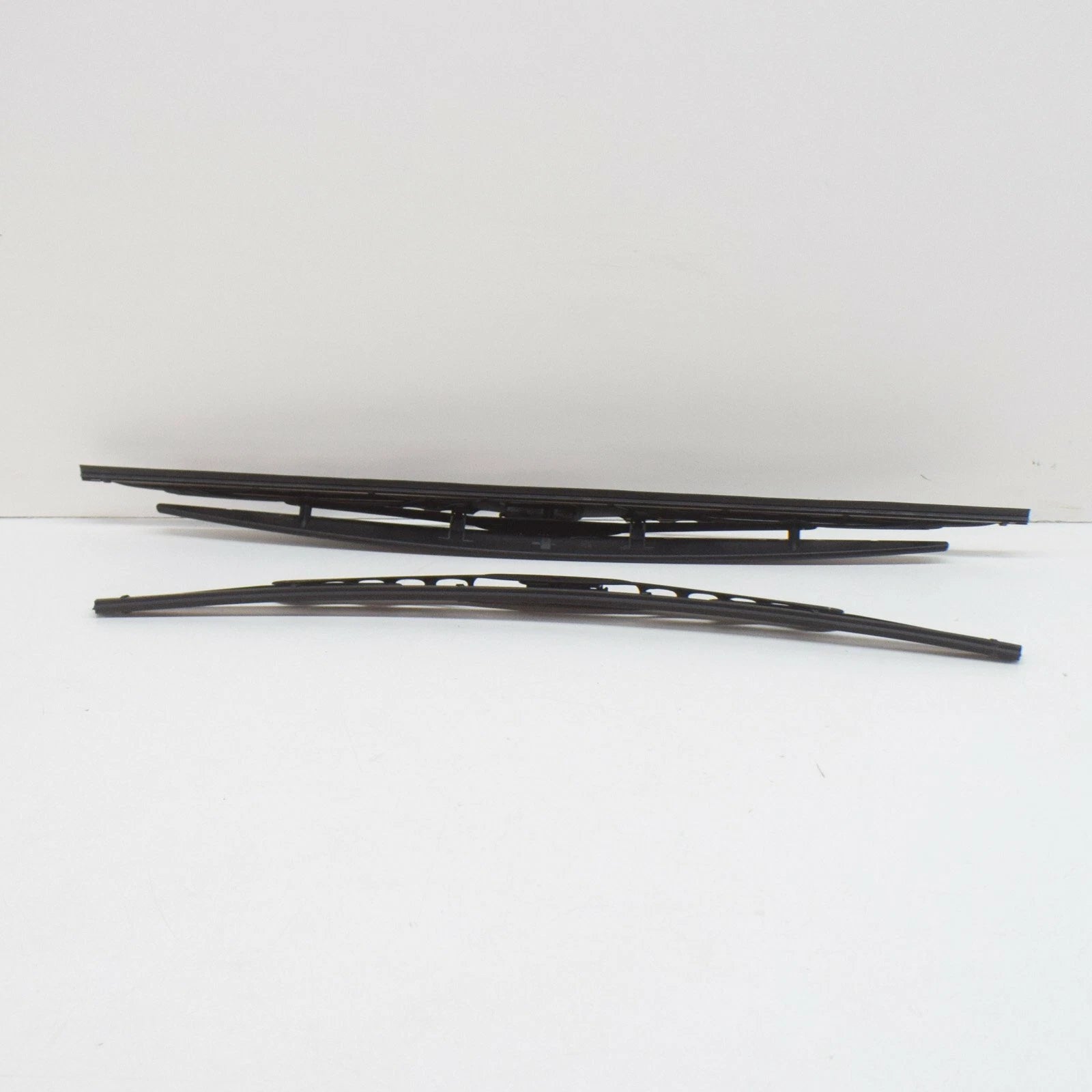 NEW VW BORA 1J6 FRONT WINDSCREEN WIPER BLADES 1J0998003