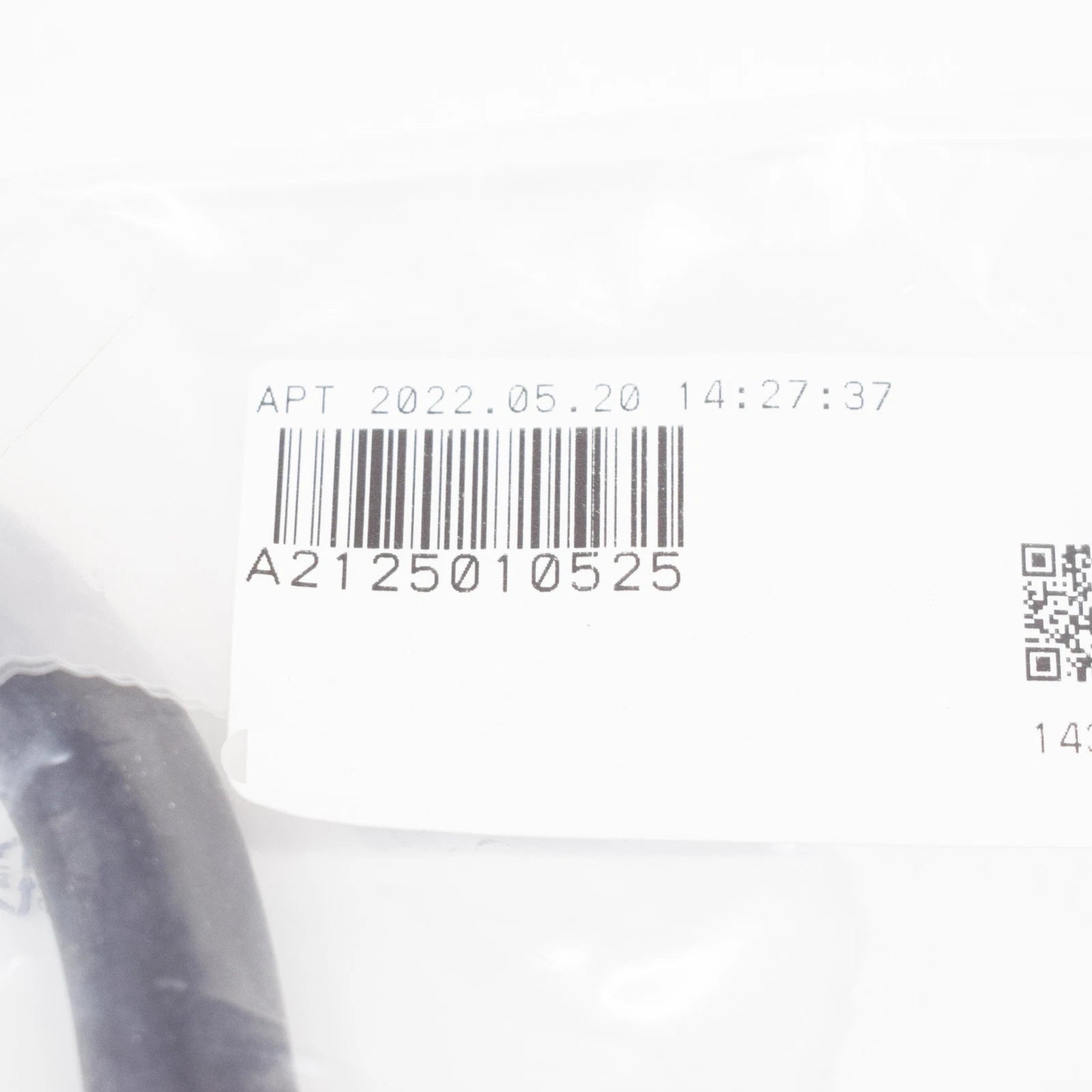 NEW MERCEDES BENZ E W212 VENT LINE HOSE A2125010525 ORIGINAL