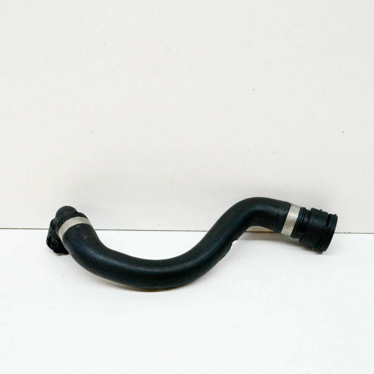NEW MERCEDES-BENZ C-CLASS W205 COOLER HOSE A2055018184 ORIGINAL