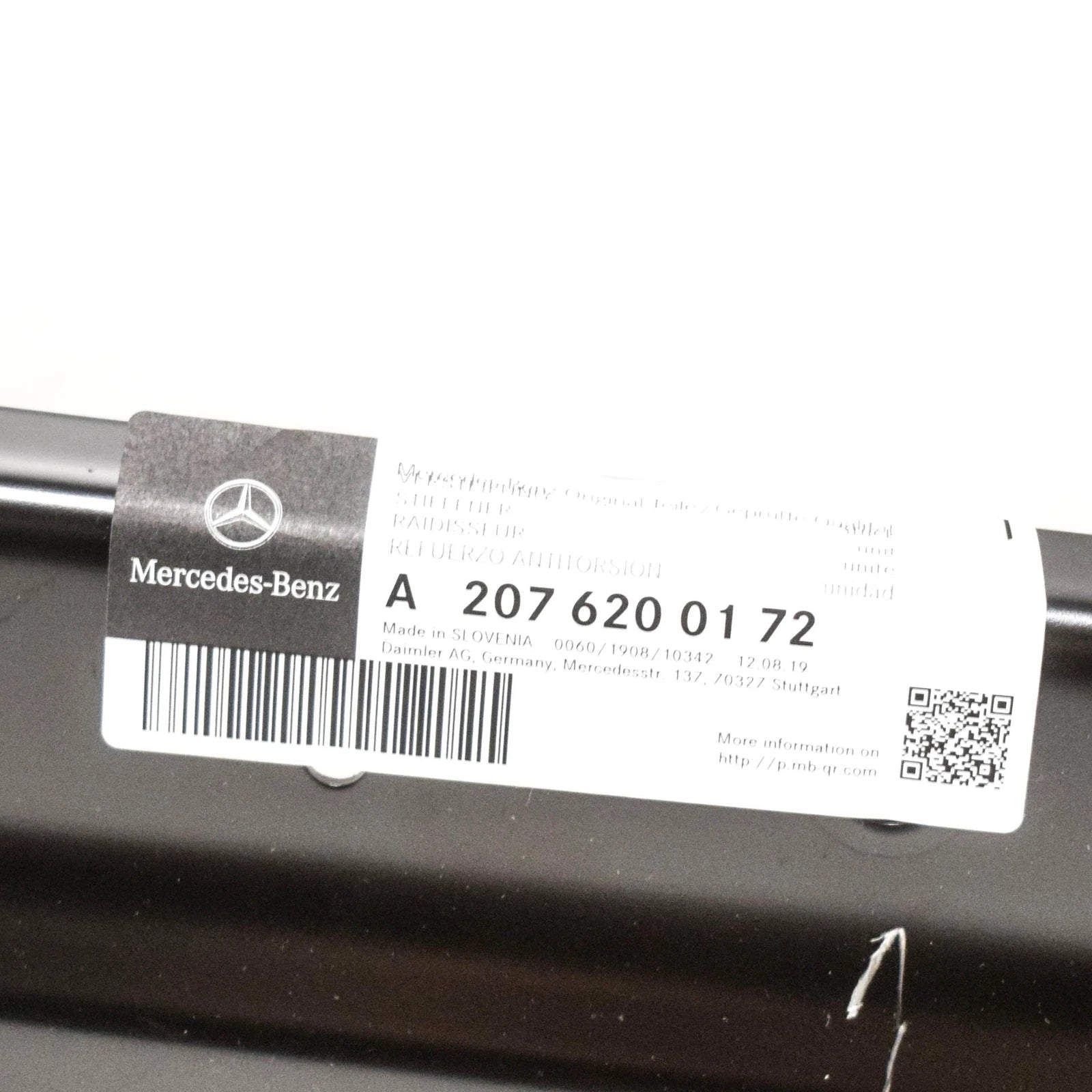 NEW MERCEDES-BENZ E-CLASS CONVERTIBLE A207 UPPER RADIATOR SUPPORT A2076200172