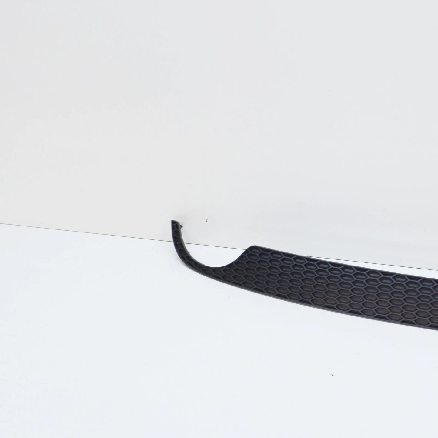 NEW AUDI A5 8T REAR BUMPER TRIM 8T0807833B01C