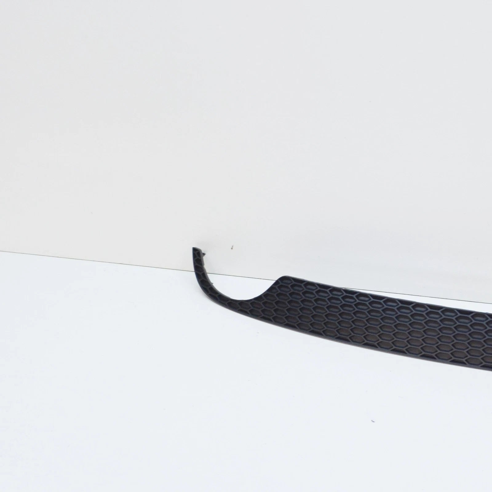 NEW AUDI A5 8T REAR BUMPER TRIM 8T0807833B01C