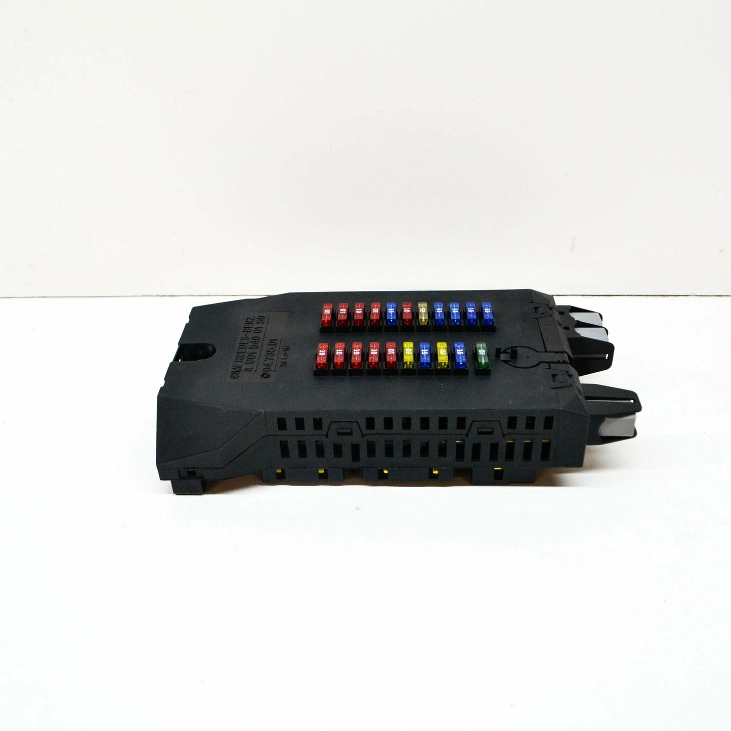 NEW MERCEDES-BENZ SPRINTER W905 FUSE BOX A9015400150