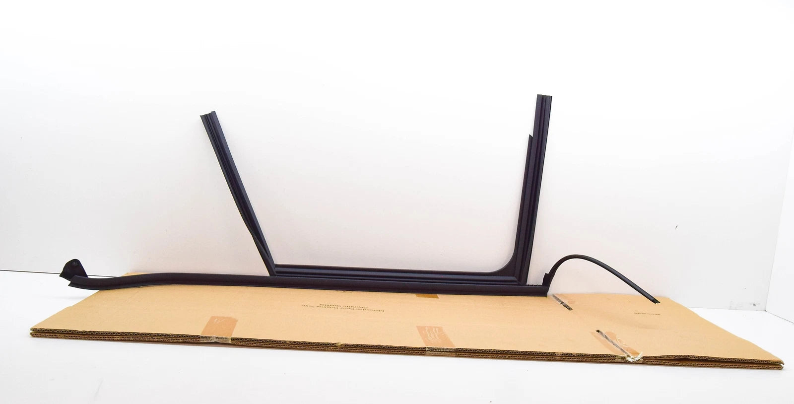 NEW MERCEDES-BENZ A W176 REAR LEFT DOOR WINDOW GUIDE RAIL A1767350025 ORIGINAL