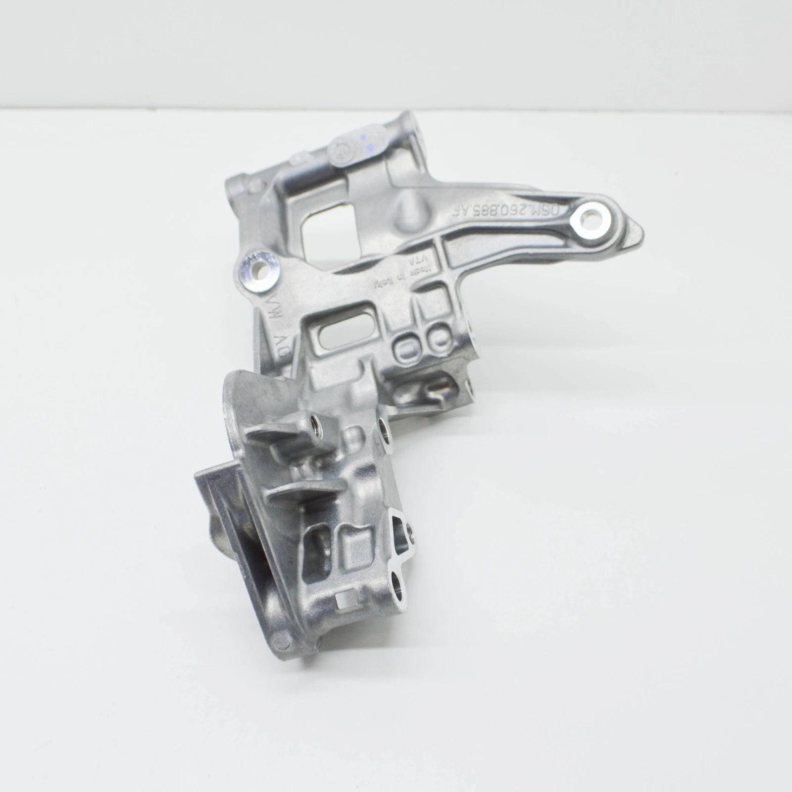 NEW AUDI A6 C8 A/C COMPRESSOR BRACKET 06M260885AF