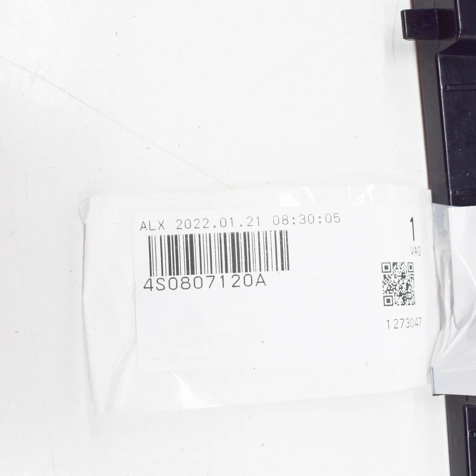 NEW AUDI R8 4S REAR RIGHT INNER BUMPER CLOSING ELEMENT 4S0807120A