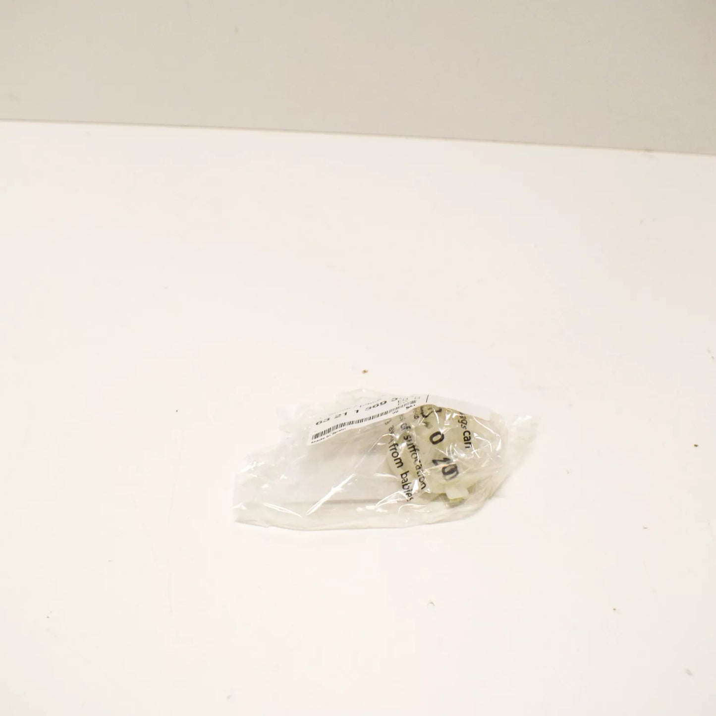 NEW BMW 5 E28 REAR LIGHT BULB SOCKET 63211369306 ORIGINAL