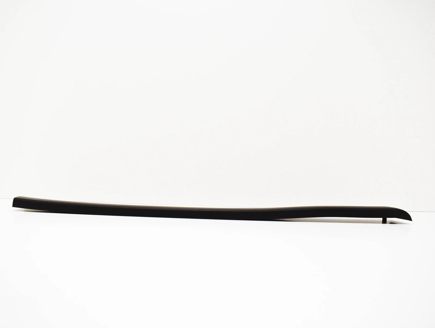 NEW BMW 5 E28 FRONT BUMPER RIGHT RUBBER STRIP 51111868102 1868102 ORIGINAL