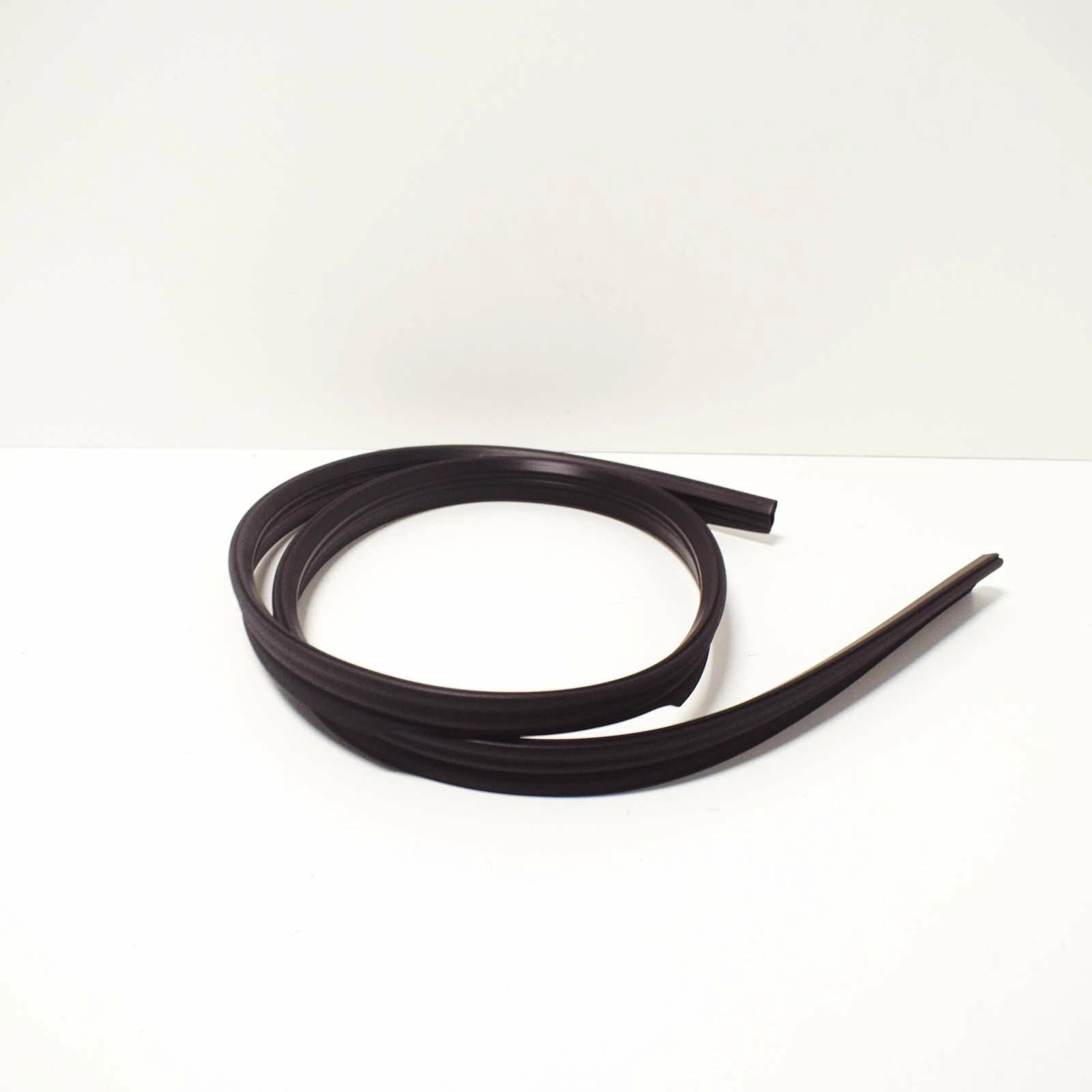 NEW AUDI A5 8W6 FRONT RIGHT UPPER DOOR EDGE PROTECTION SEAL 8W8854544