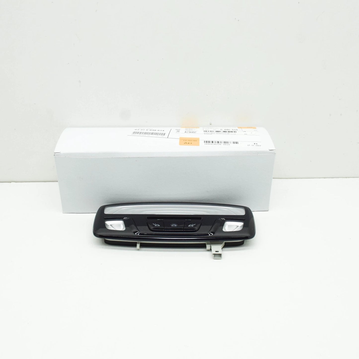 NEW BMW X3 B7 G01 INTERIOR READING LIGHT LED REAR CENTRE 63316848614 6848614