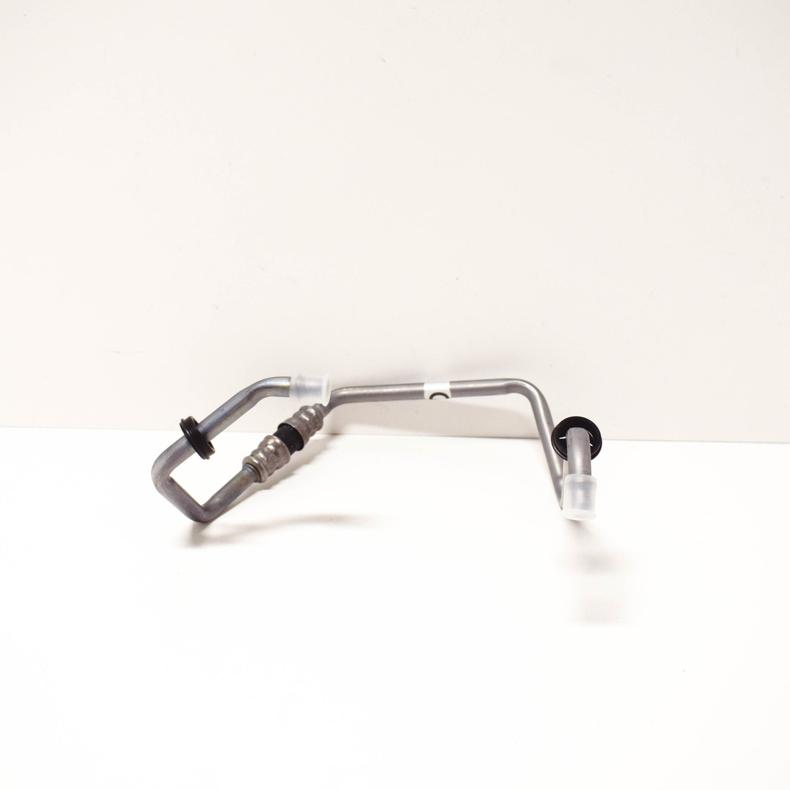 NEW MERCEDES-BENZ C-CLASS W204 RADIATOR OIL LINE A2045280924 ORIGINAL