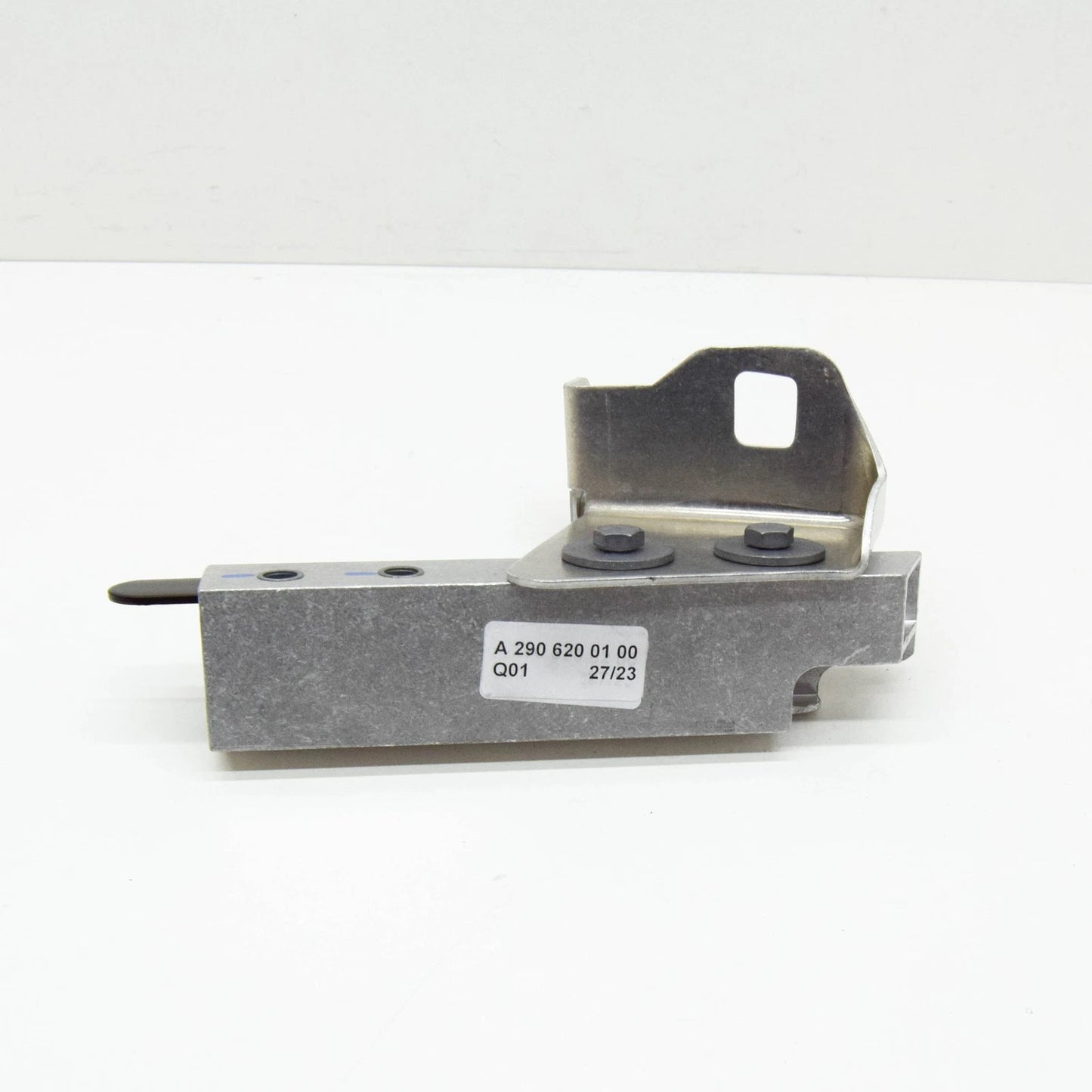 NEW MERCEDES-BENZ AMG GT X290 FRONT LEFT BUMPER BRACKET A2906200100 ORIGINAL