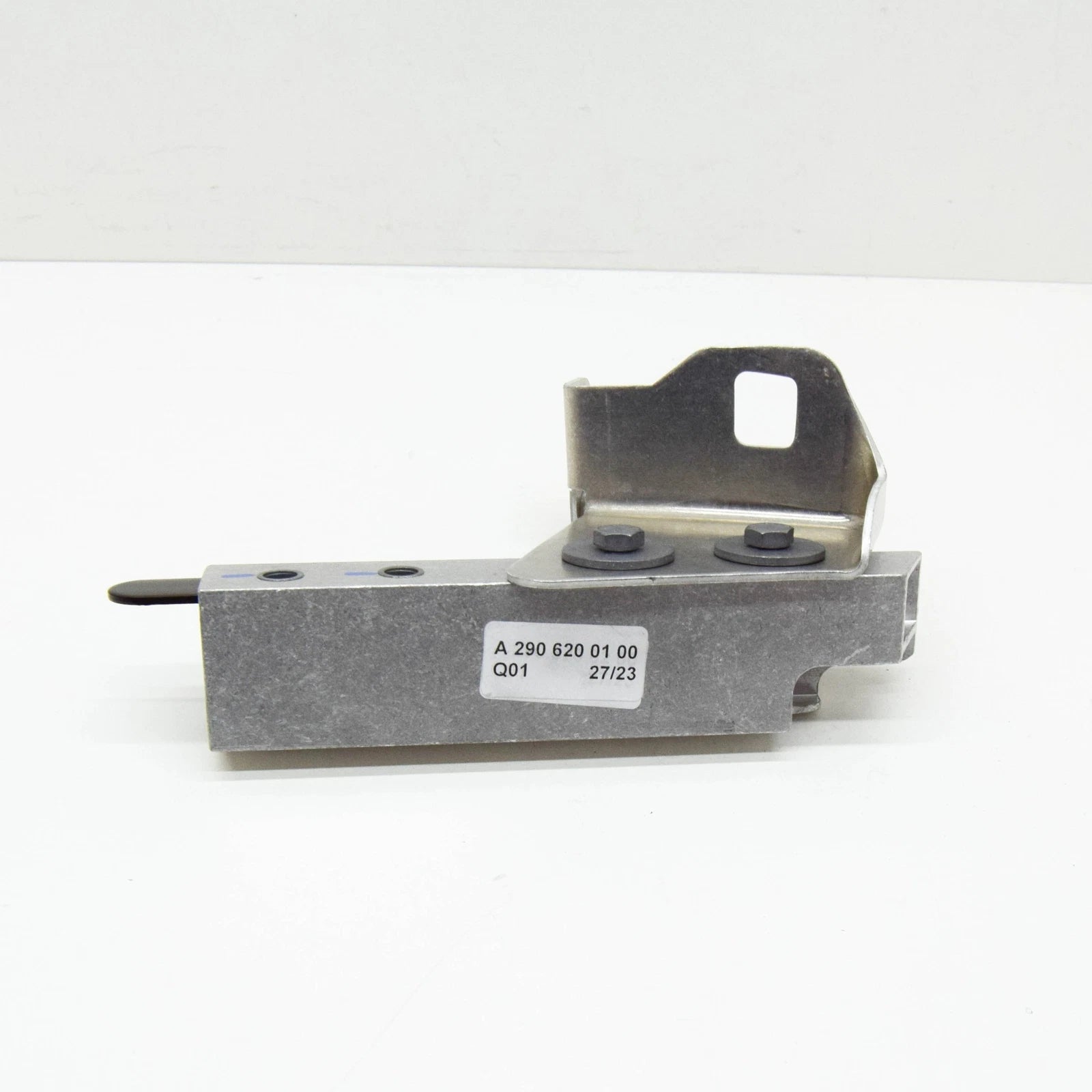 NEW MERCEDES-BENZ AMG GT X290 FRONT LEFT BUMPER BRACKET A2906200100 ORIGINAL