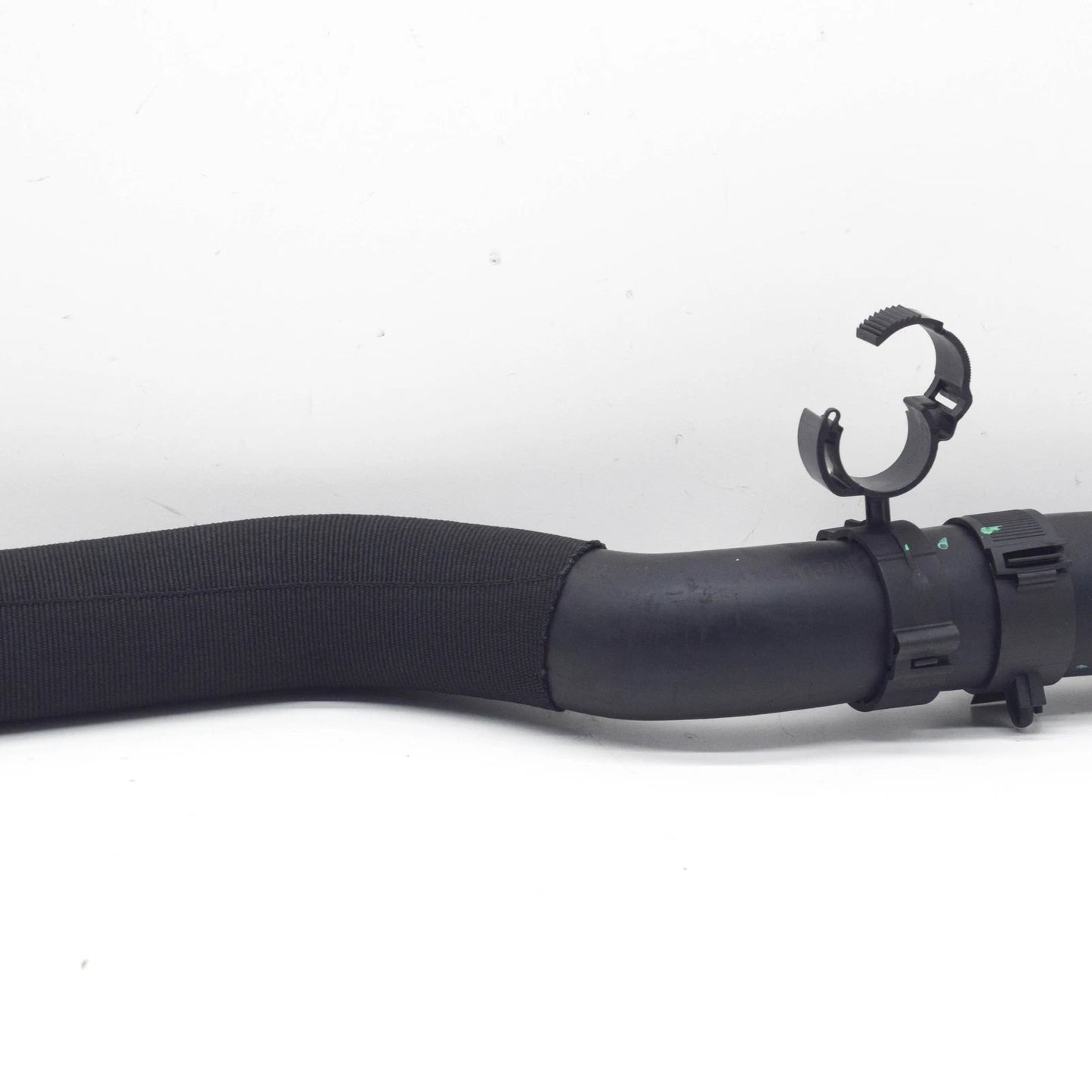 NEW BMW X3 G01 RIGHT WATER RADIATOR HOSE 17127535560 ORIGINAL