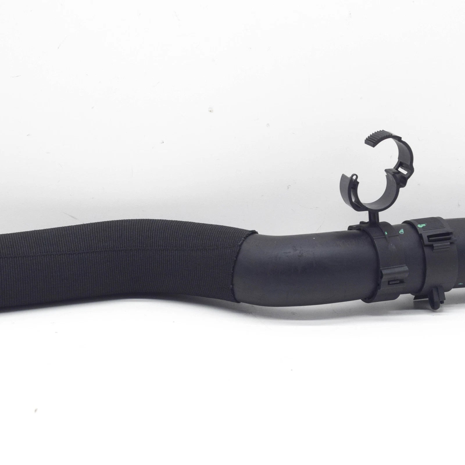 NEW BMW X3 G01 RIGHT WATER RADIATOR HOSE 17127535560 ORIGINAL