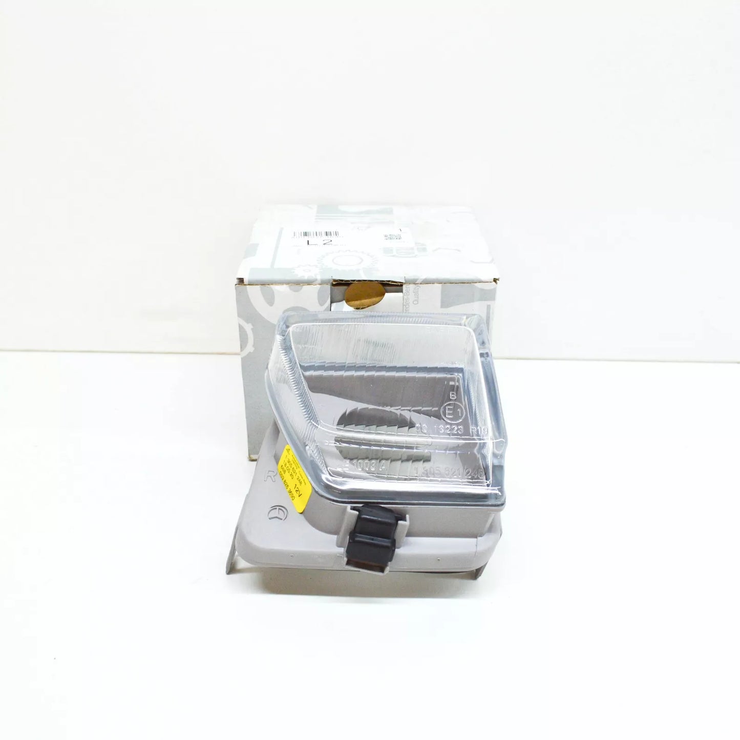 NEW MERCEDES-BENZ SL R129 FRONT RIGHT FOG LIGHT A0038263690