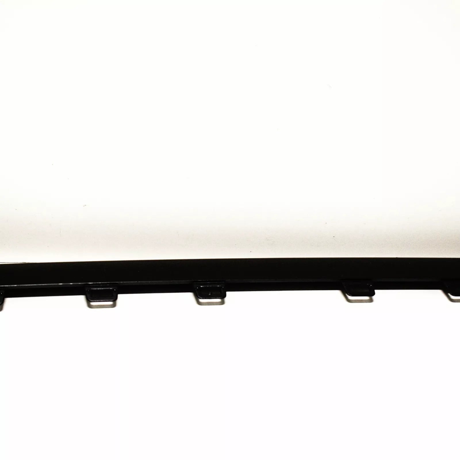 NEW VW PASSAT B7 FRONT BUMPER VENT GRILLE TRIM R-LINE 3AA853101041