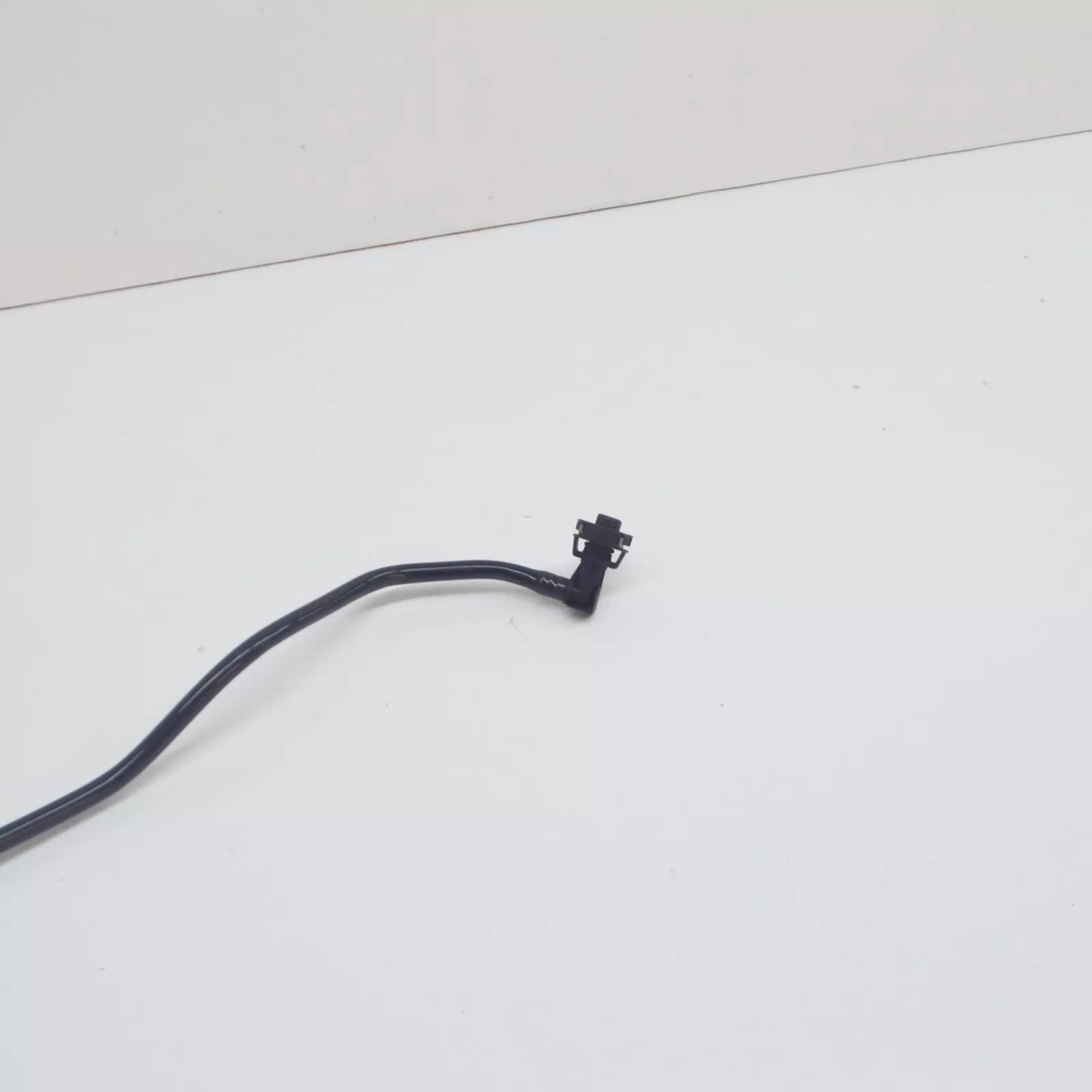 NEW AUDI A5 SPORTBACK 8T EXPANSION TANK UPPER HOSE 8K0121081CA