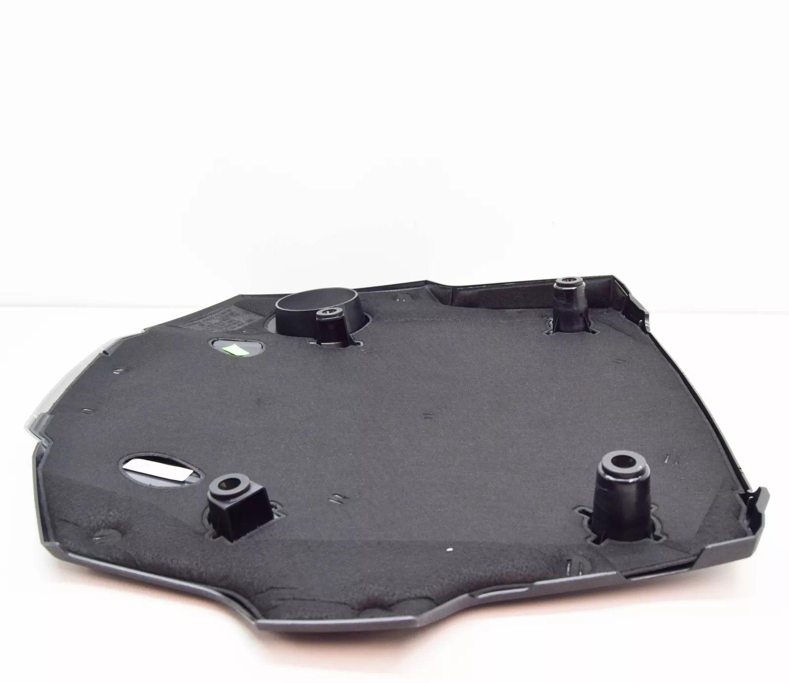 NEW AUDI A4 B9 ENGINE COVER 06M103925P ORIGINAL