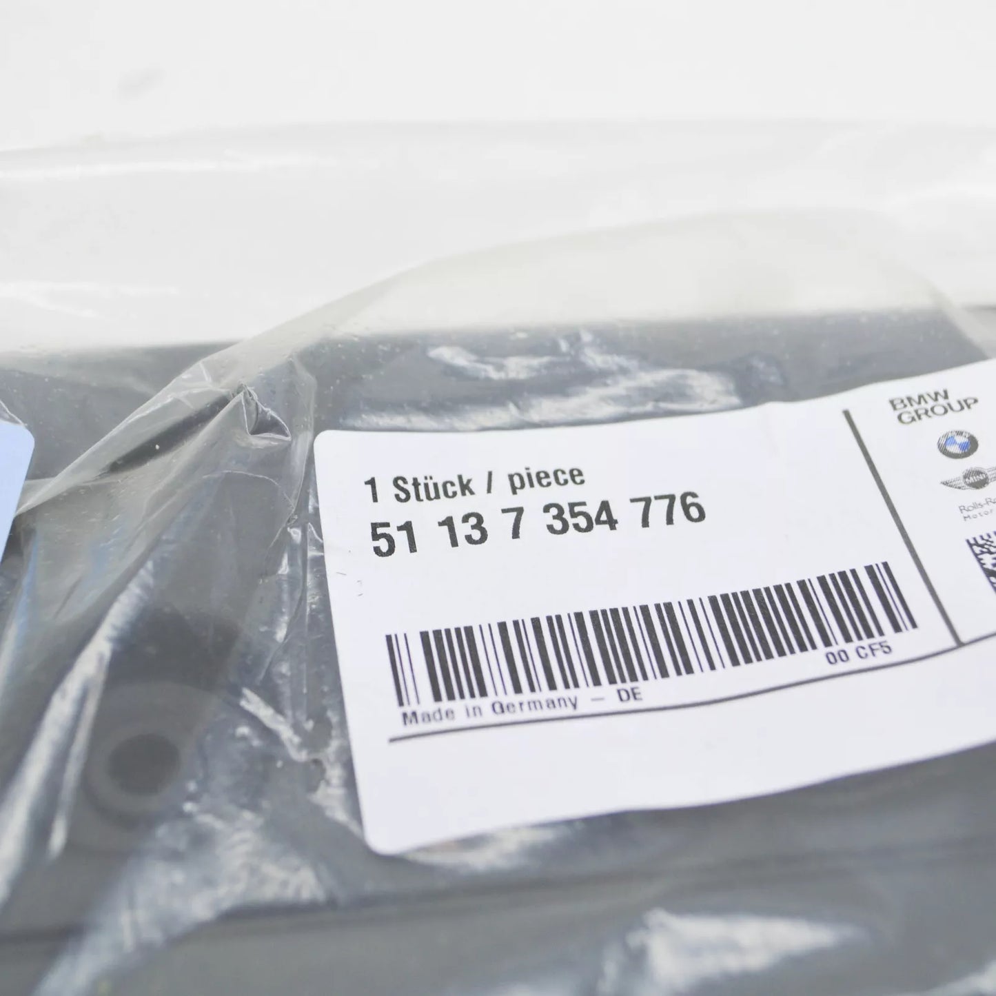 NEW BMW X1 F48 FRONT BUMPER LICENSE NUMBER PLATE 51137354776 7354776 2015