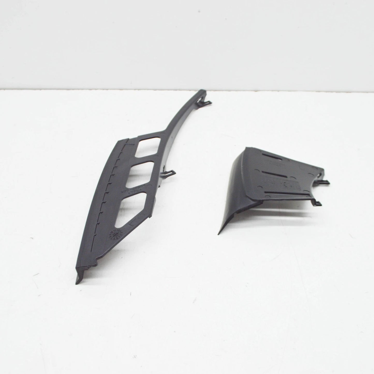 NEW BMW I3 I01 FRONT LEFT HEADLIGHT TRIM 63117396333 ORIGINAL