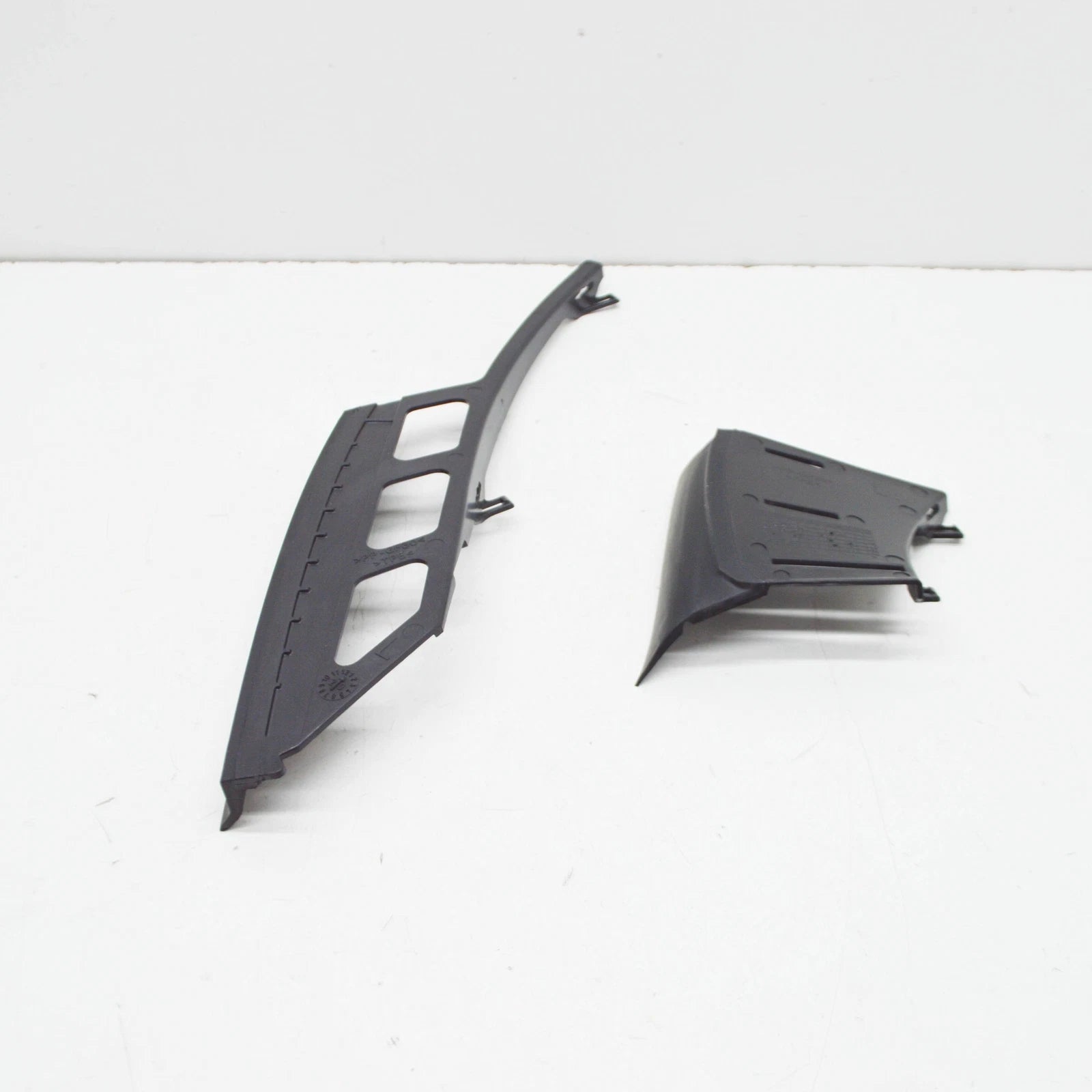 NEW BMW I3 I01 FRONT LEFT HEADLIGHT TRIM 63117396333 ORIGINAL