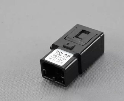 NEW VOLKSWAGEN CADDY 2K AUX-IN SOCKET 5Q0035724 ORIGINAL