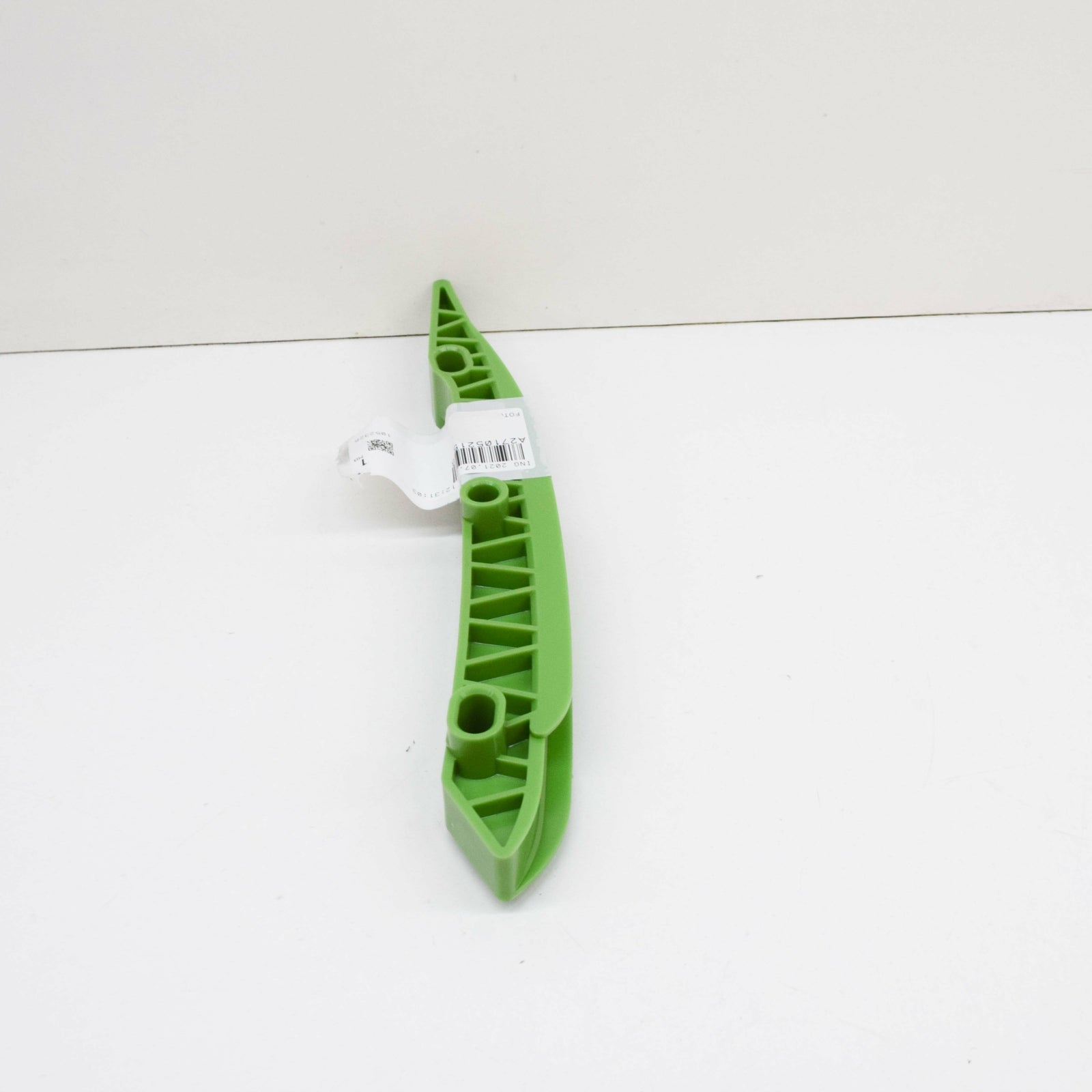 NEW MERCEDES-BENZ C W204 LEFT LOWER CHAIN GUIDE A2710521516 ORIGINAL