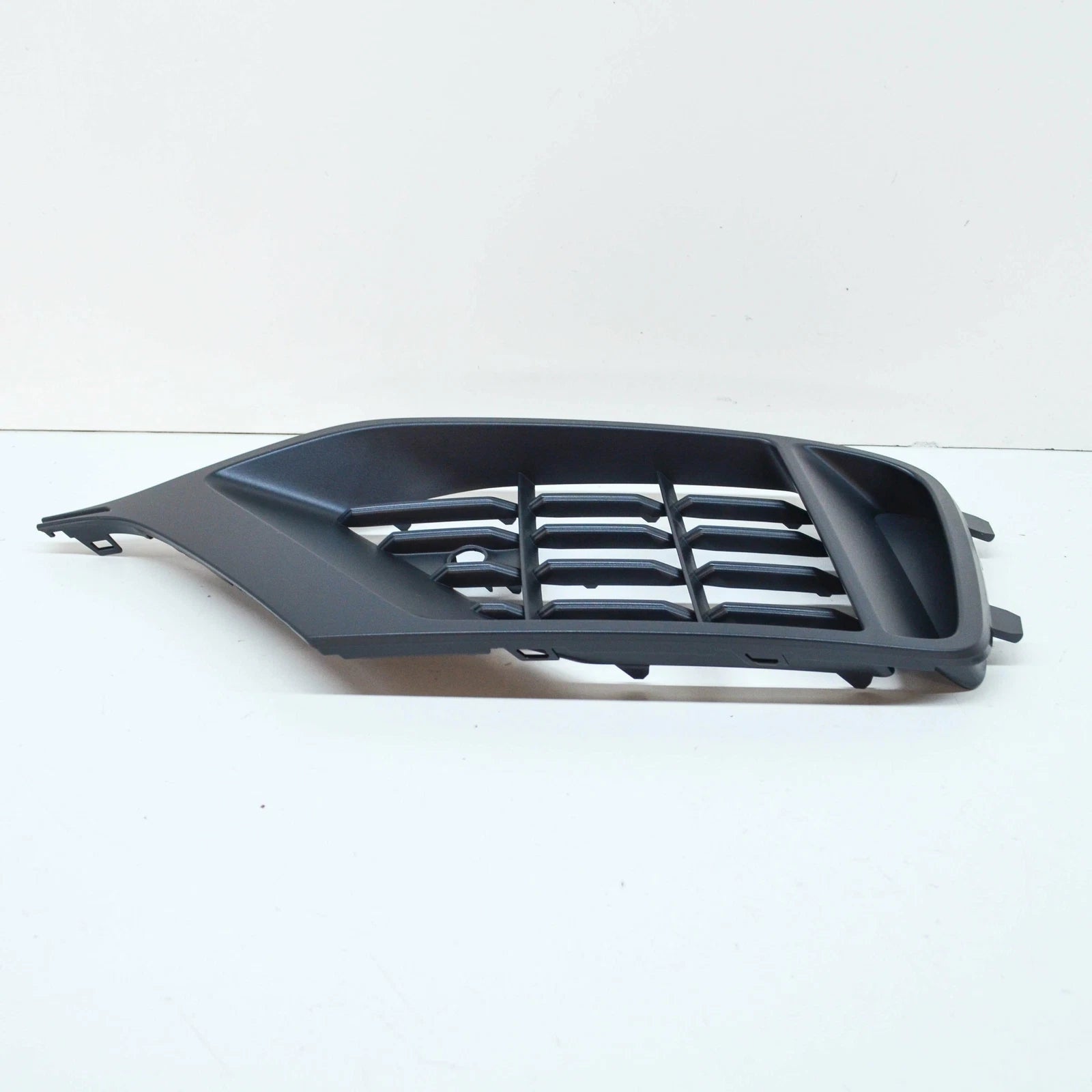 NEW AUDI Q8 FRONT RIGHT BUMPER GRILLE 4M8807682B4W3 ORIGINAL