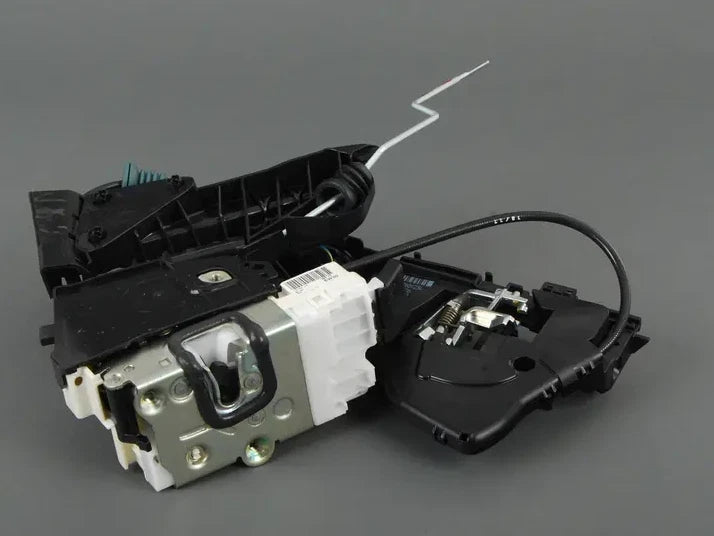 NEW MERCEDES-BENZ ML W164 REAR RIGHT DOOR LOCK A1647302635 ORIGINAL