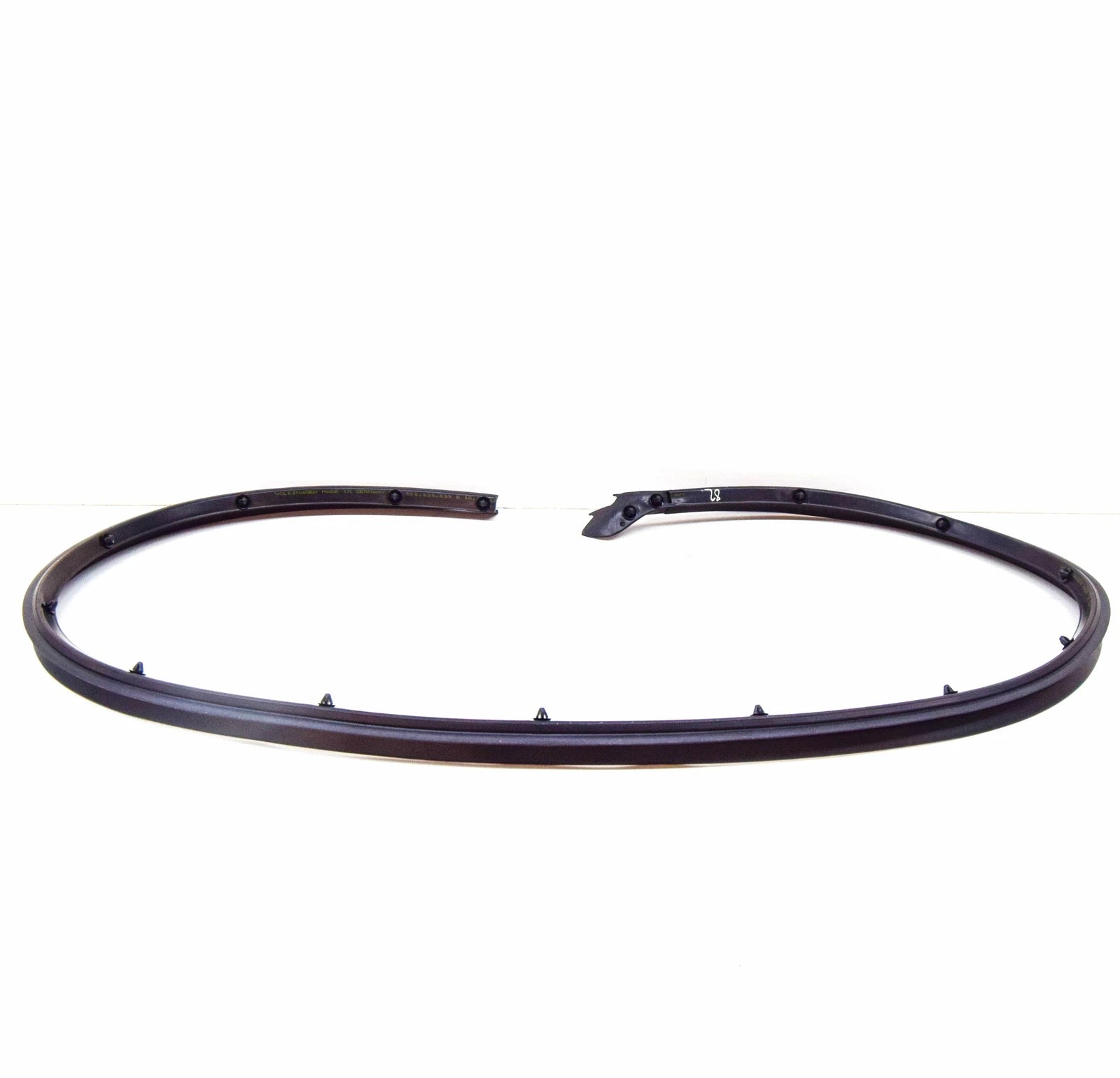 NEW VOLKSWAGEN GOLF MK5 REAR LEFT OUTER DOOR SEAL 5K6839699B