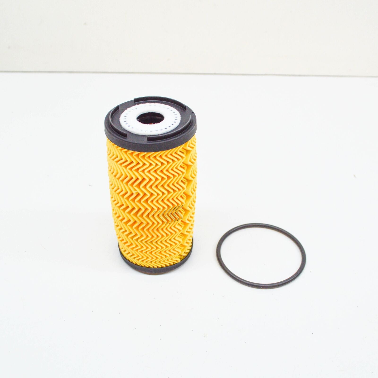 NEW MERCEDES-BENZ C-CLASS W205 OIL FILTER A6221800000 ORIGINAL