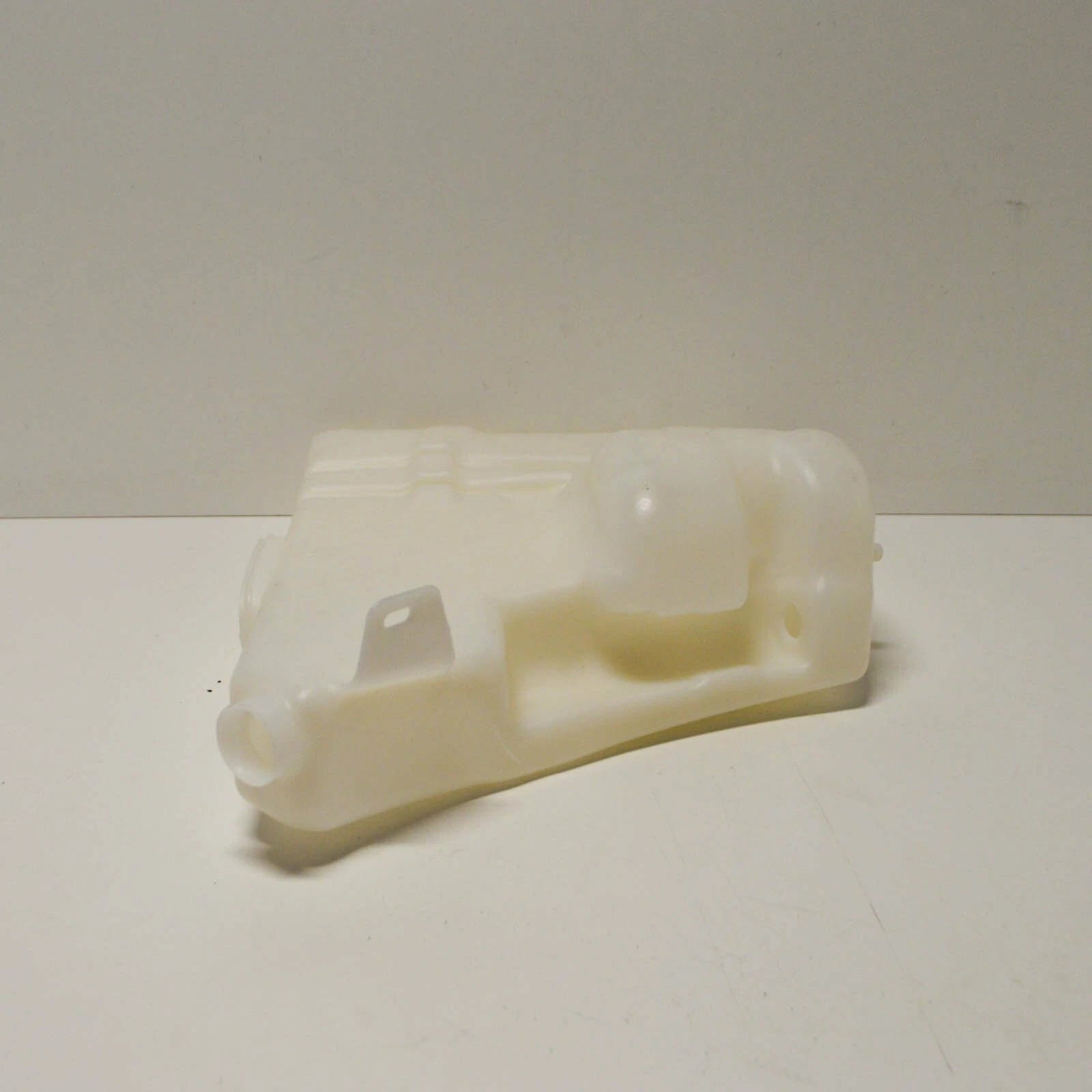 NEW MERCEDES BENZ SLK R170 WINDSCREEN WASHER TANK RESERVOIR A1708690320