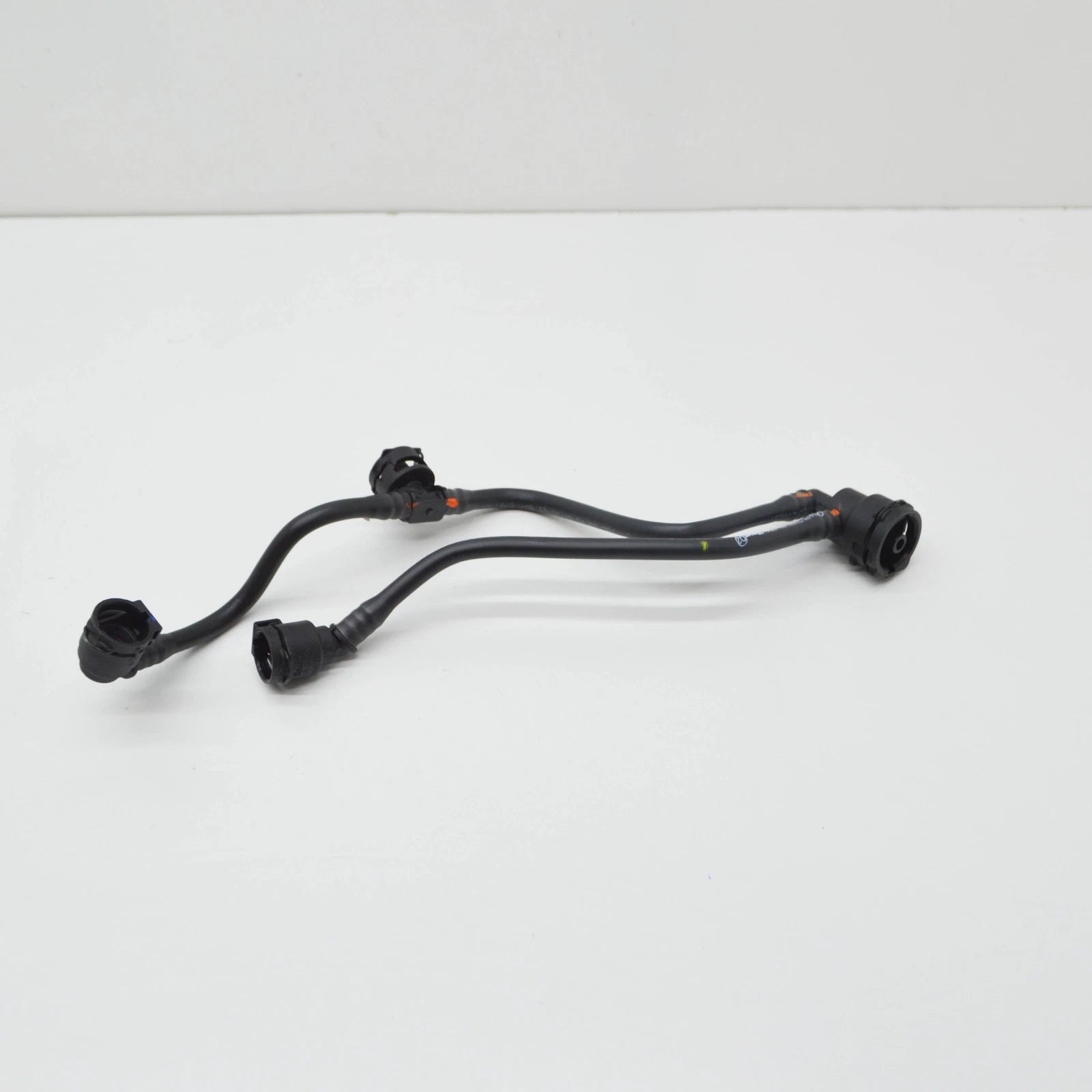 NEW MERCEDES-BENZ C W205 EXPANSION RESERVOIR BLEED LINE A2055015001