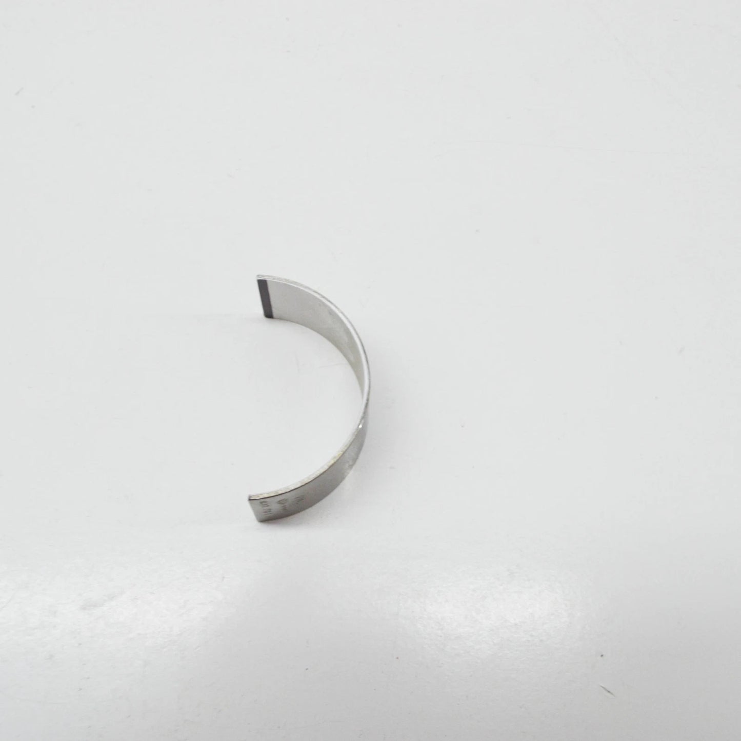 NEW AUDI A3 8P1 UPPER CONNECTING ROD BEARING SHELL 038105701A007 ORIGINAL