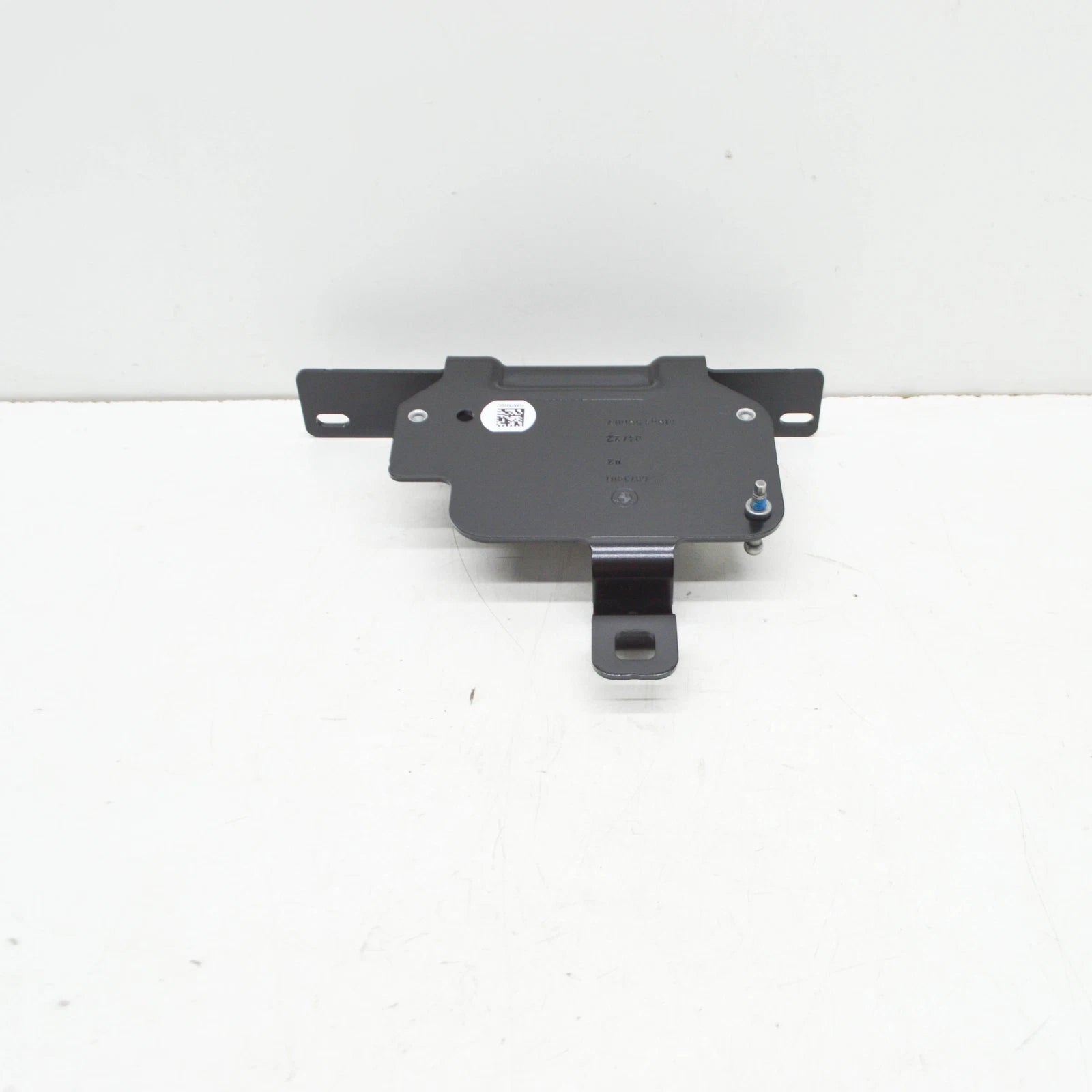 NEW BMW 5 G30 FRONT RADAR SENSOR BRACKET 66316873401 ORIGINAL