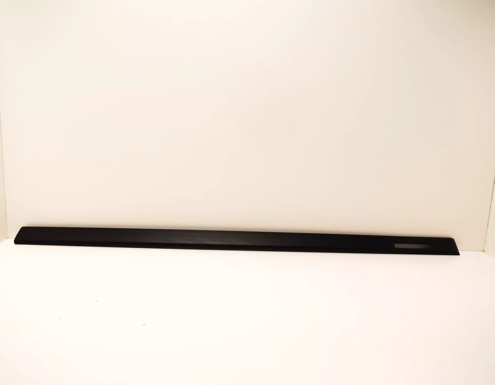 NEW BMW 3 E36 COMPACT FRONT LEFT DOOR MOLDING TRIM 51132266093 2266093 ORIGINAL