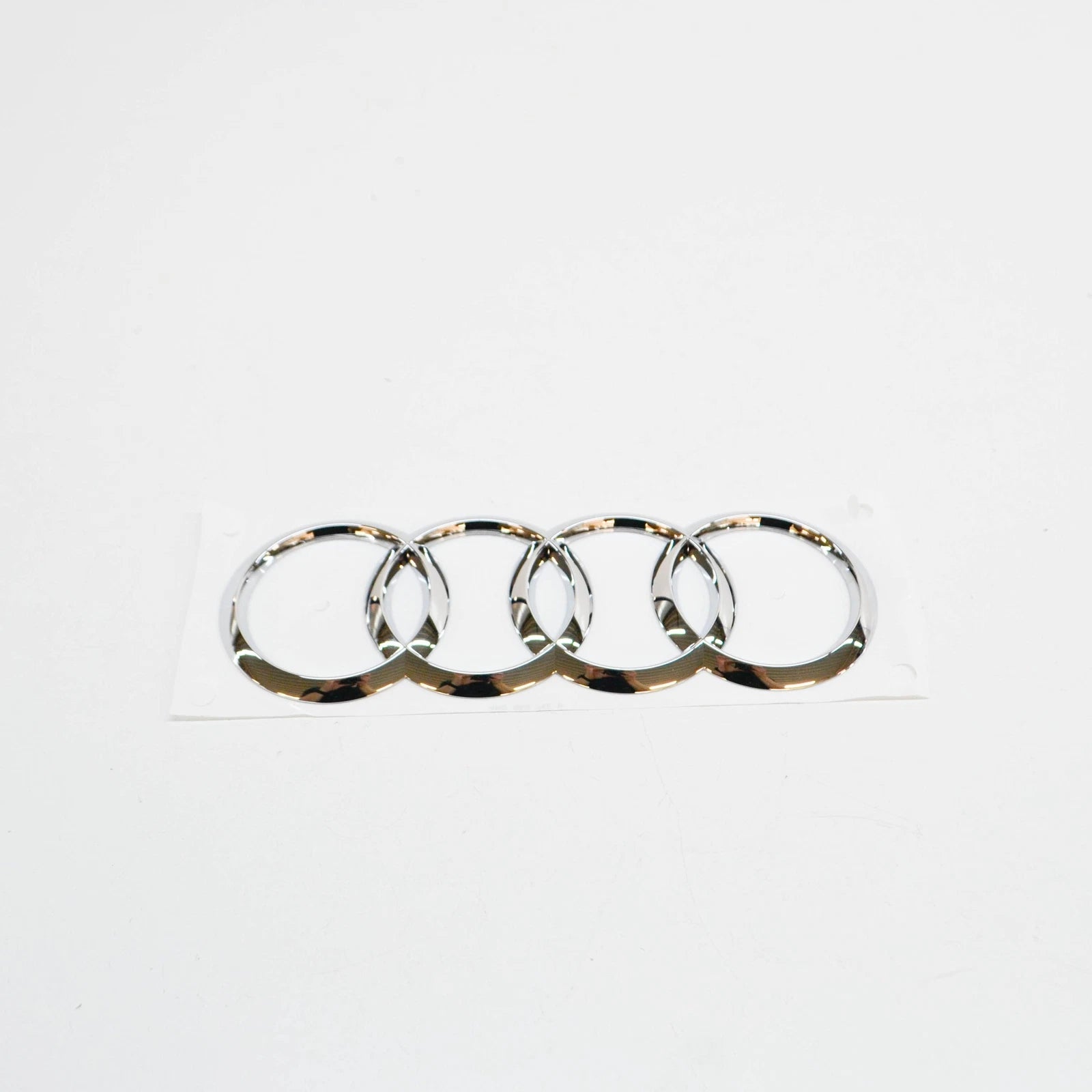 NEW AUDI Q5 8R REAR TRUNK RINGS EMBLEM BADGE 4H0853742A2ZZ ORIGINAL