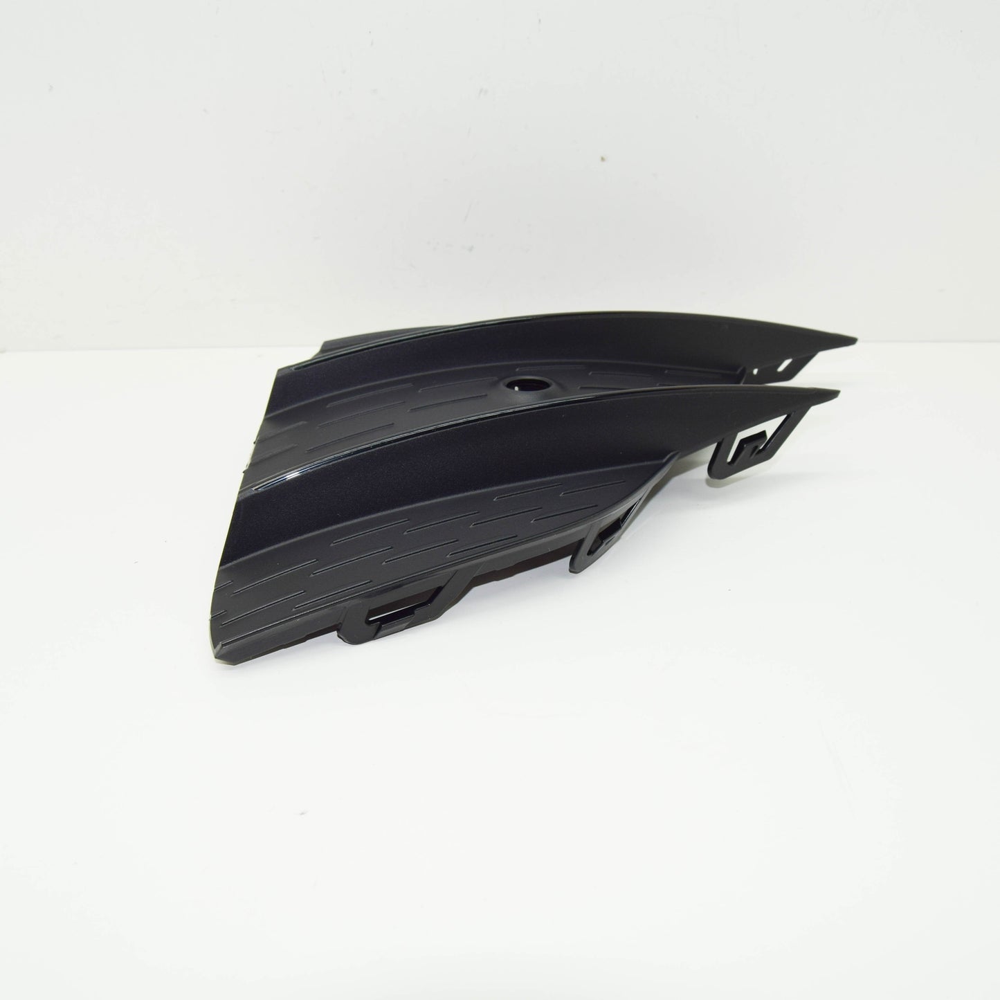new mercedes-benz eqe x294 front bumper right spacer panel a2948856201 original