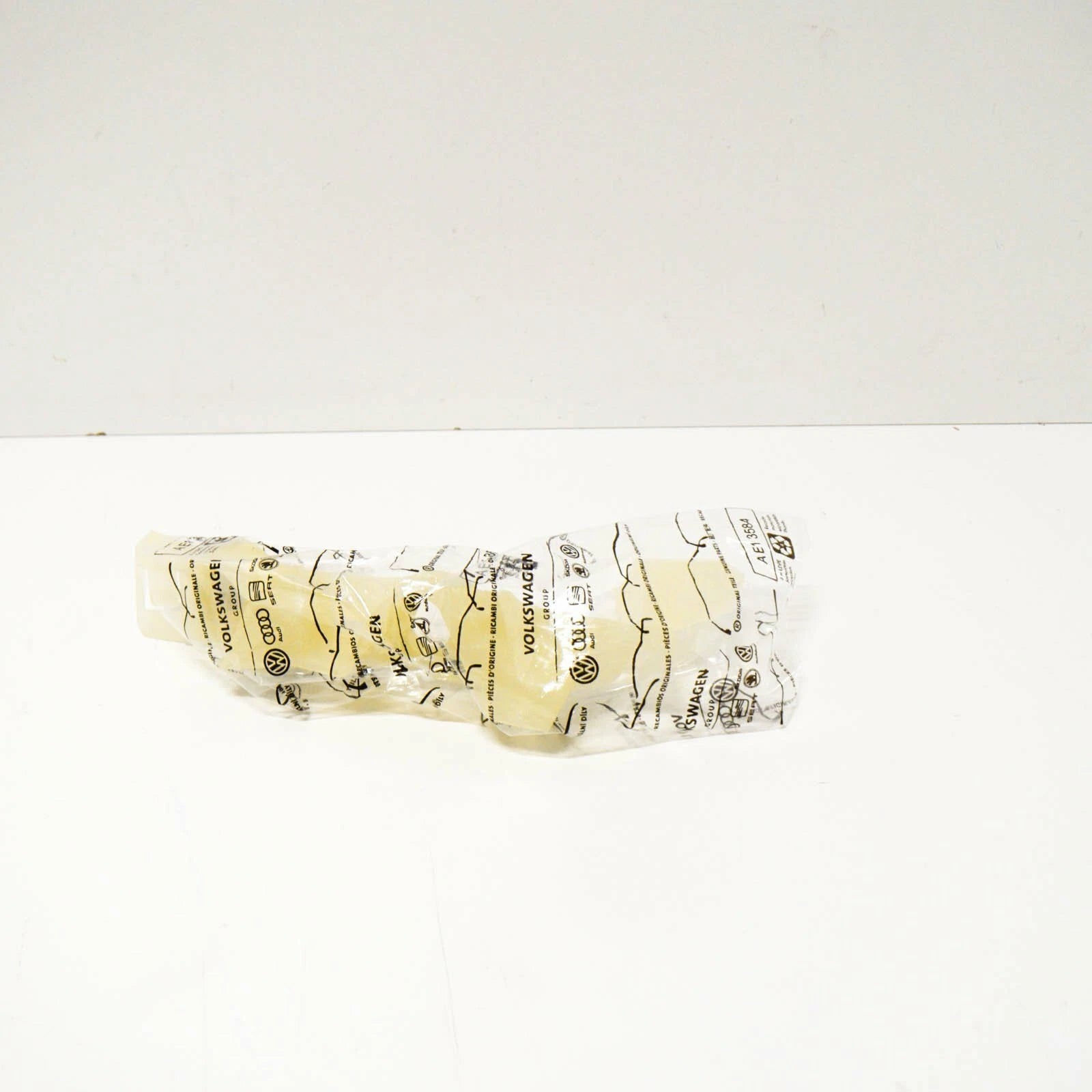 NEW AUDI A4 B9 FRONT BUMPER LEFT SIDE GUIDE SECTION 8W0807283A ORIGINAL