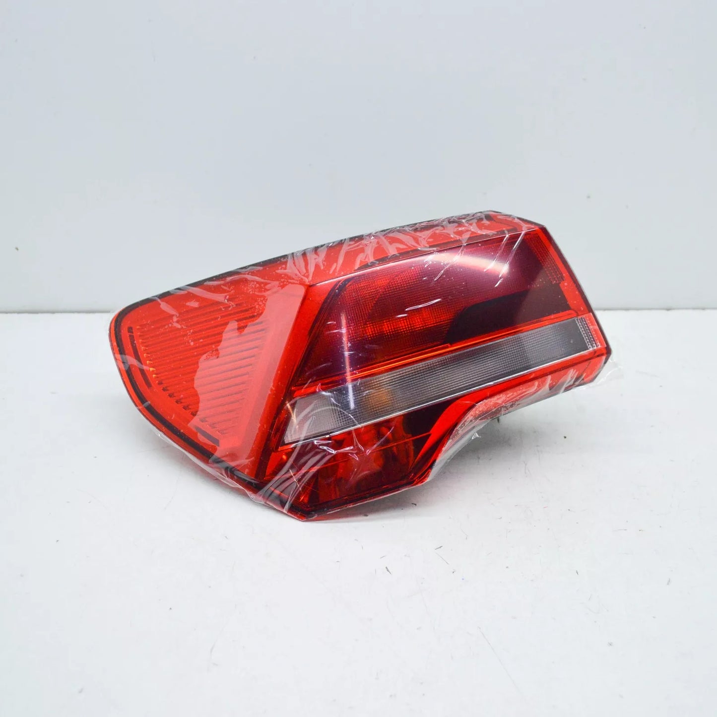 NEW AUDI Q3 F3 SPORTBACK REAR LEFT TAILLIGHT 83A945069